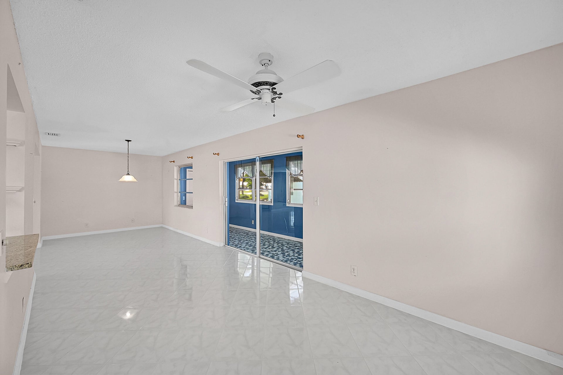 Residence photo 22
