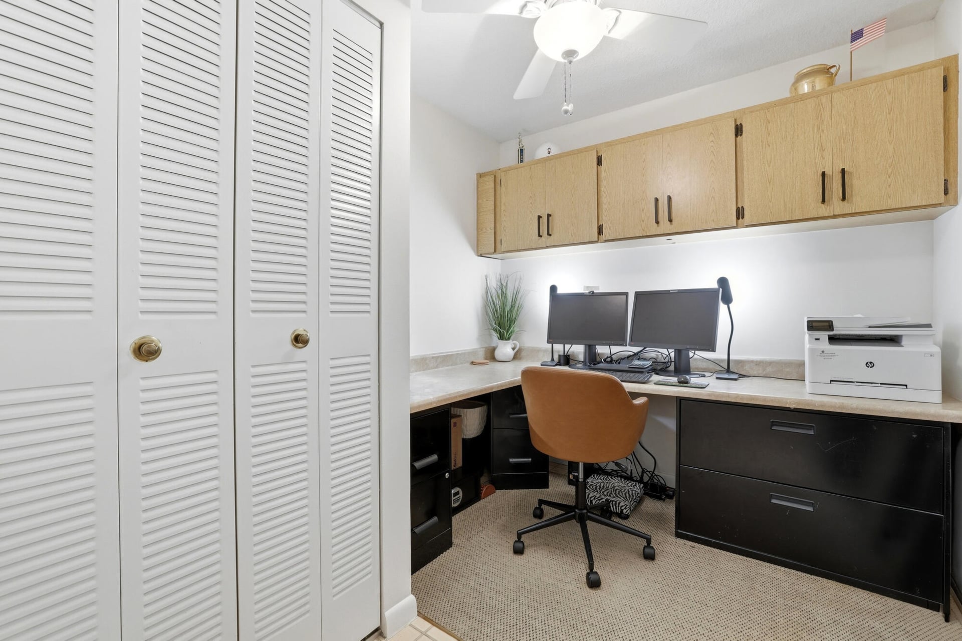 Unit 404 photo 12