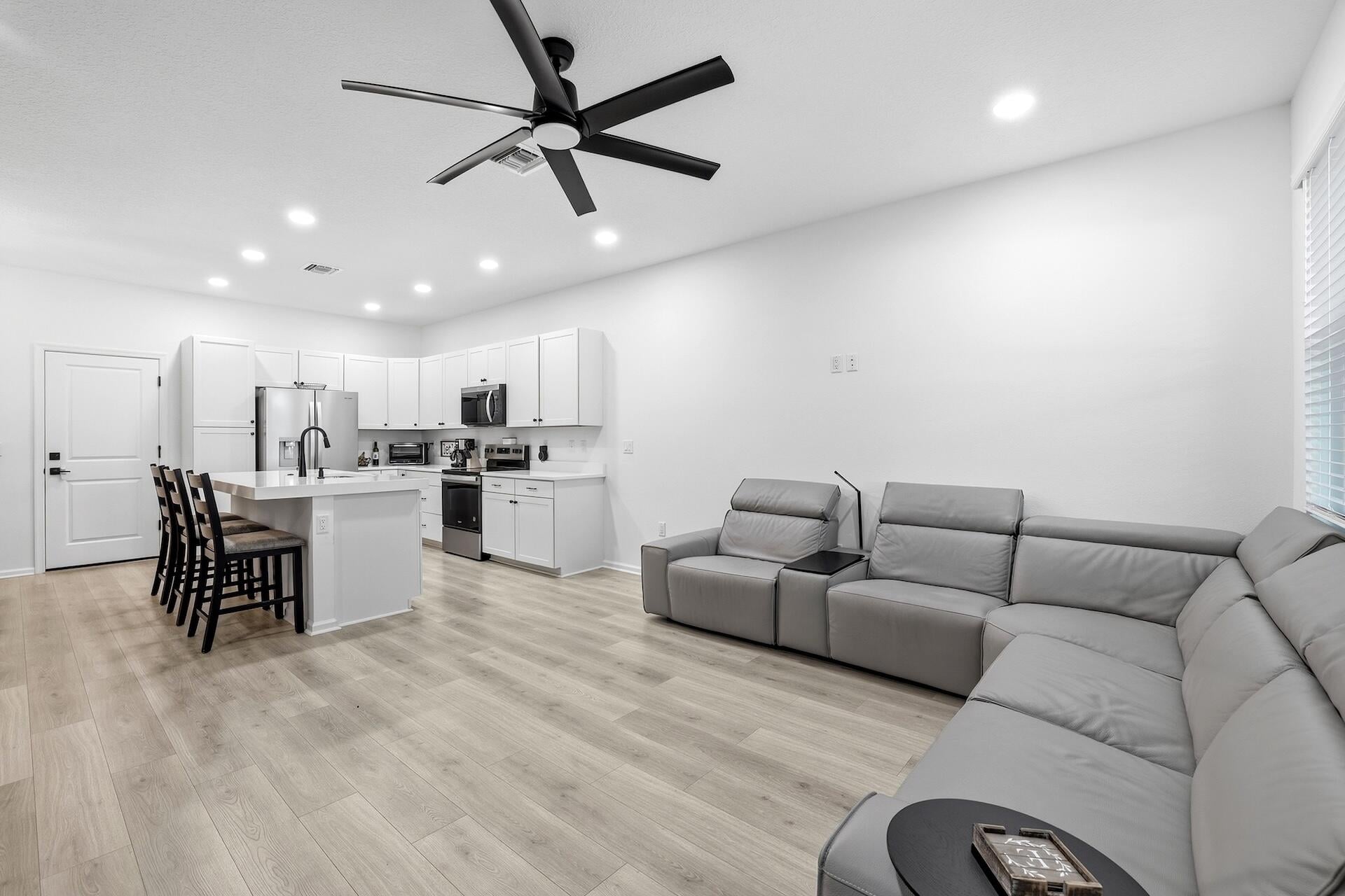 Residence photo 3