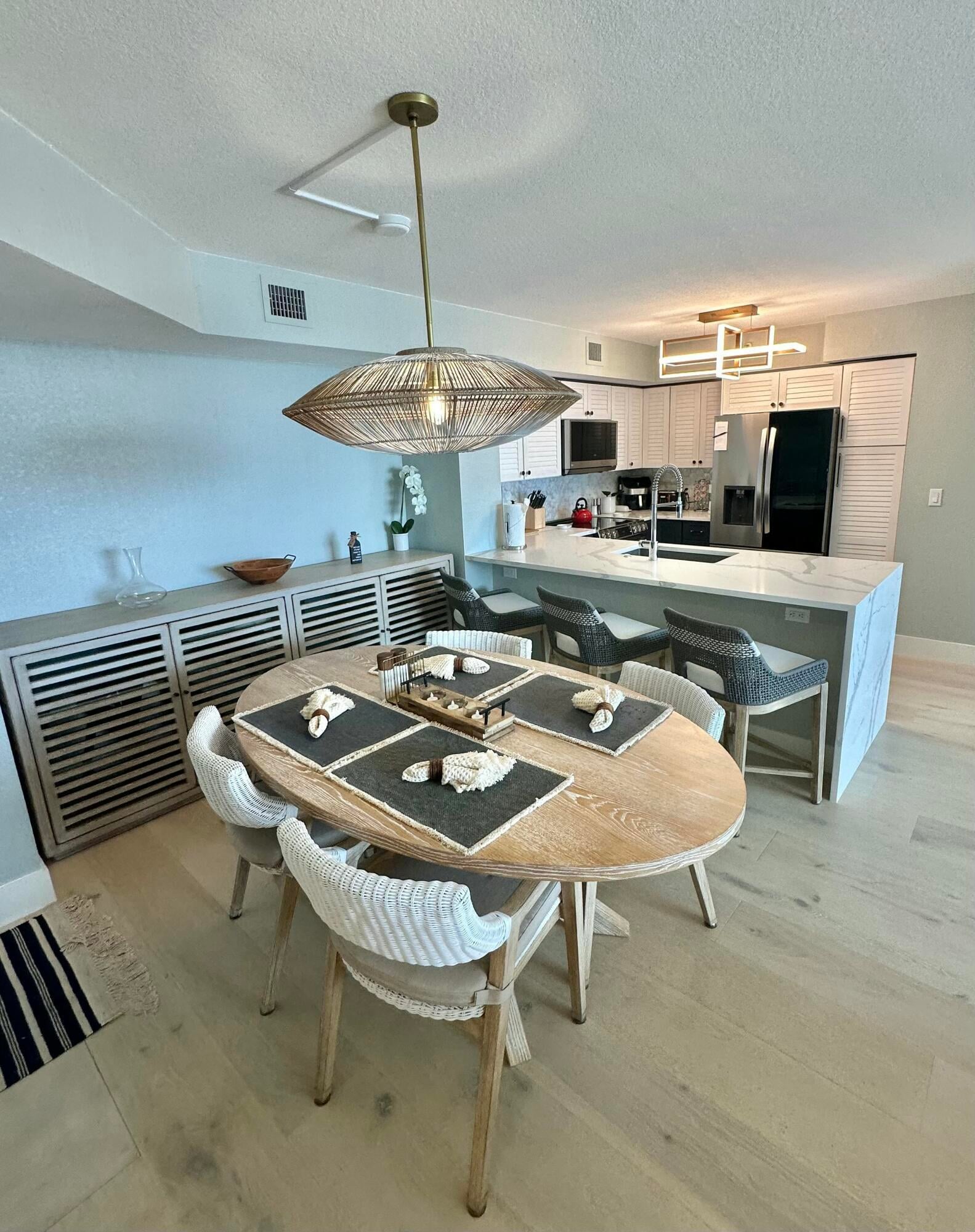 Unit 204 photo 7