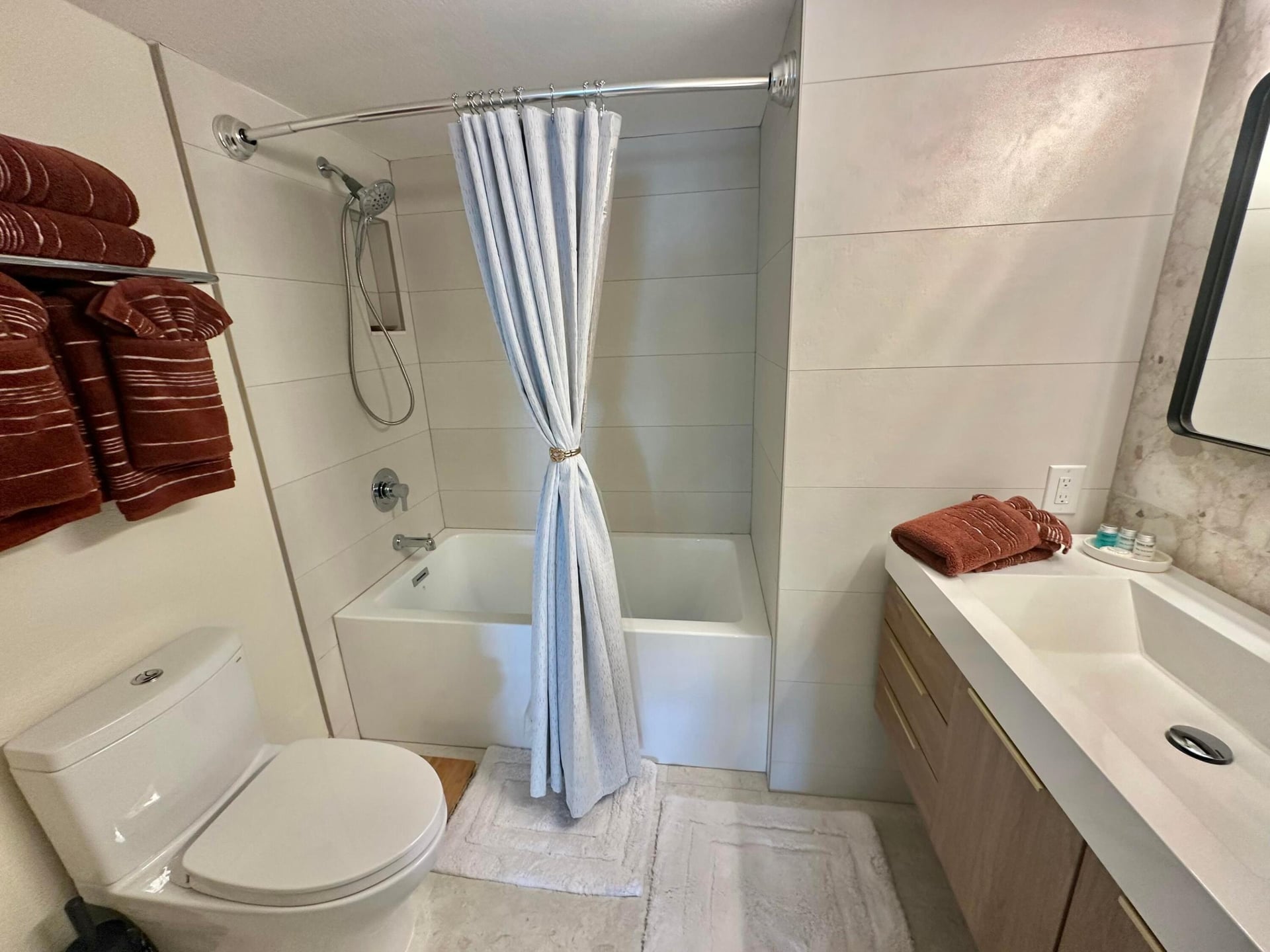 Unit 204 photo 12