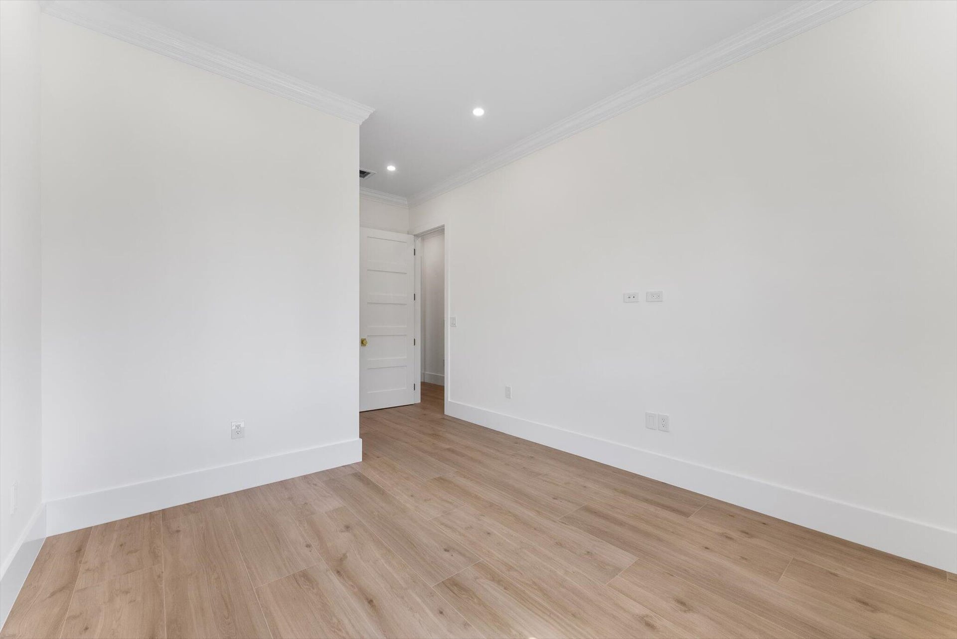  Residence photo 32