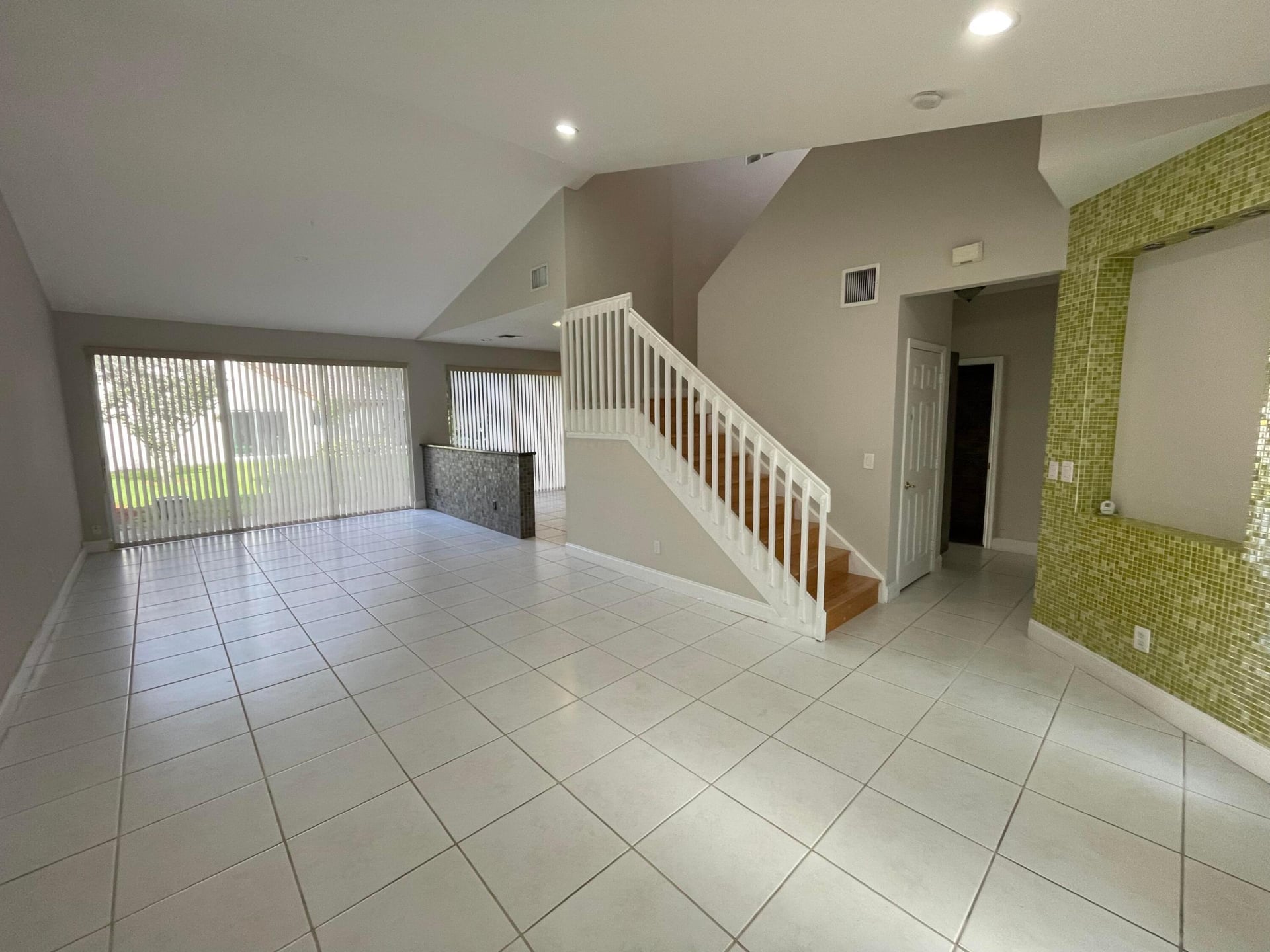 Residence photo 2