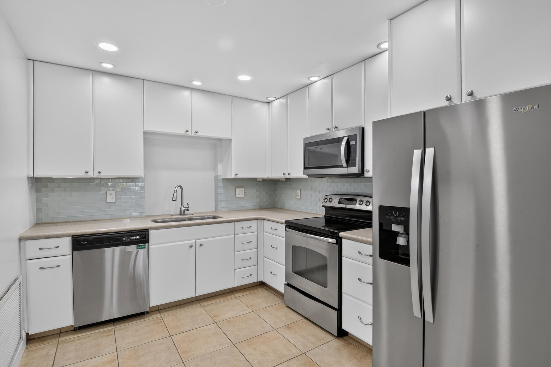  Residence photo 7