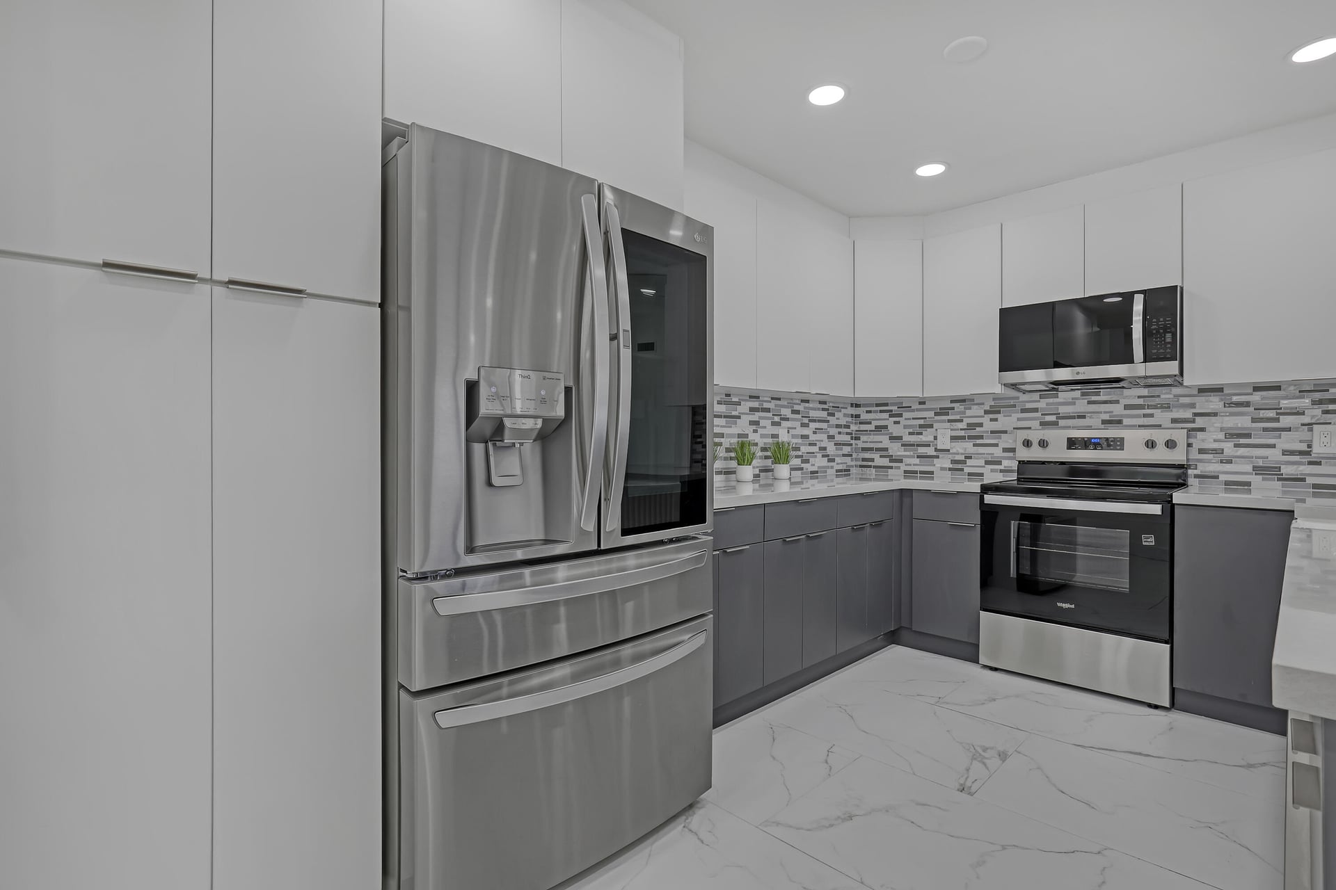 Unit 202 photo 6