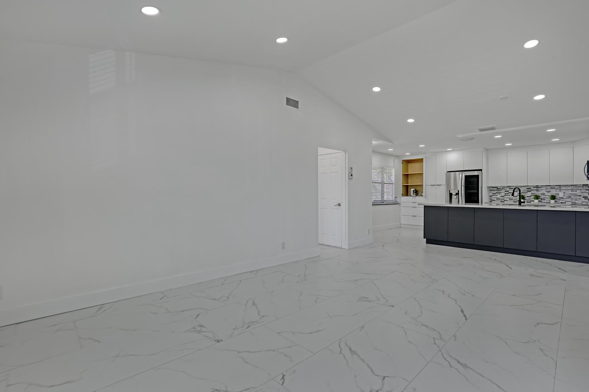 Unit 202 photo 11