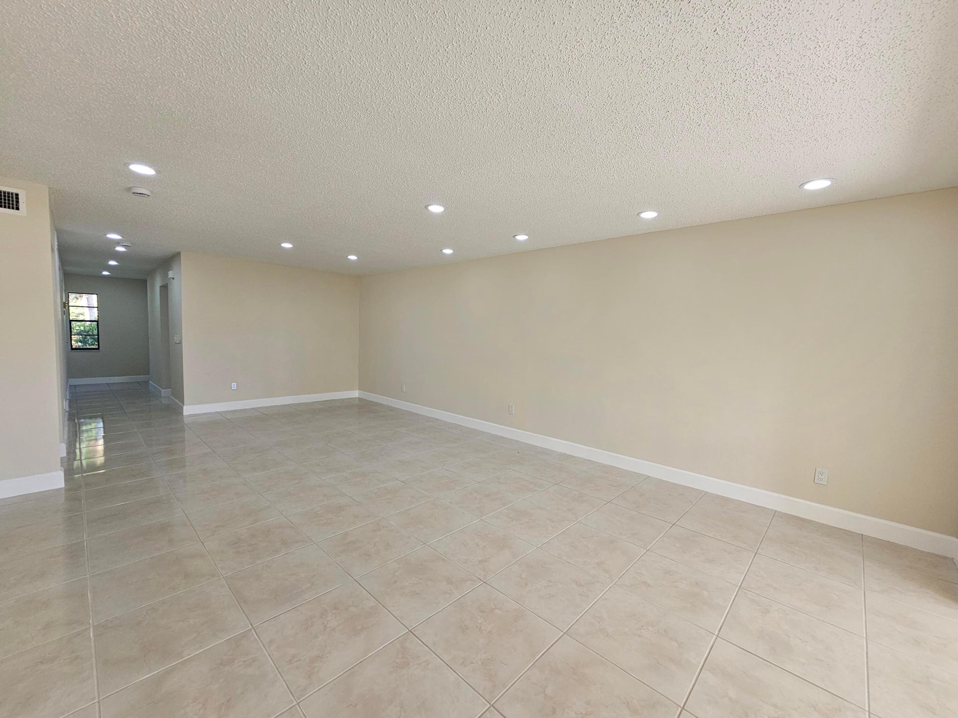 Unit 12e photo 6
