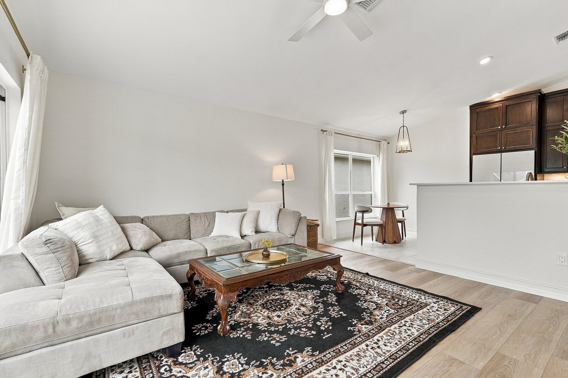Residence photo 16