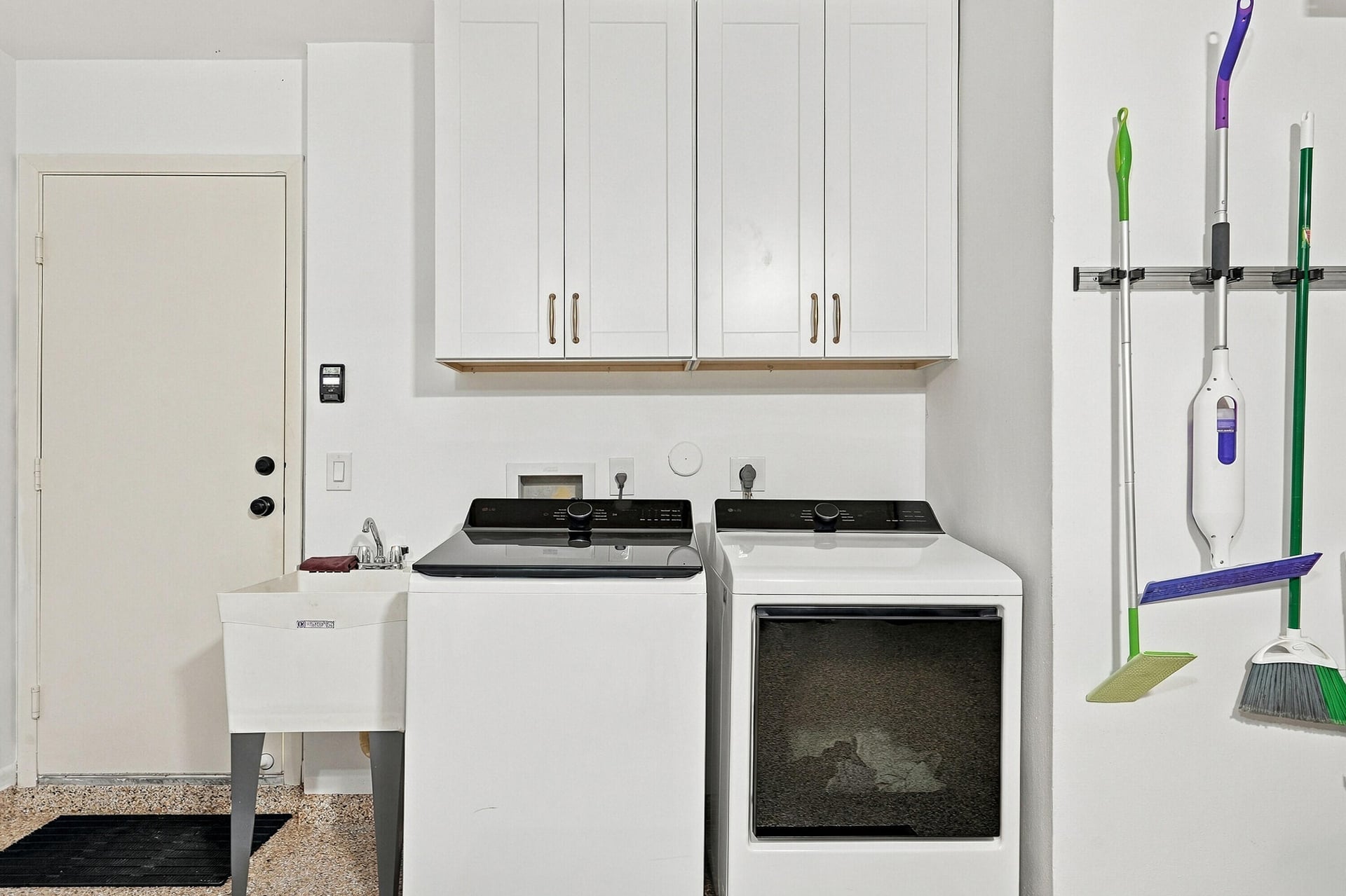 Residence photo 33