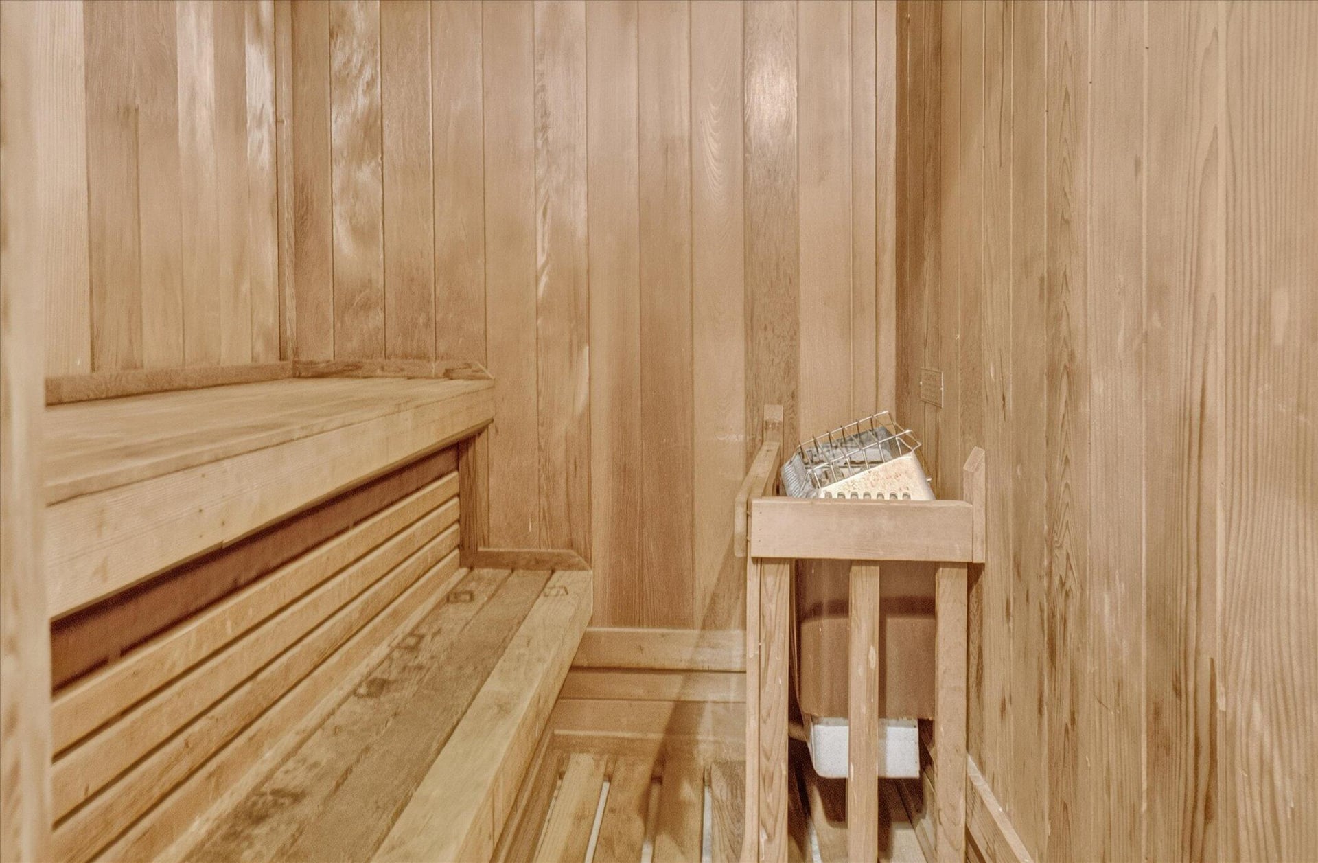 Unit 89L photo 44