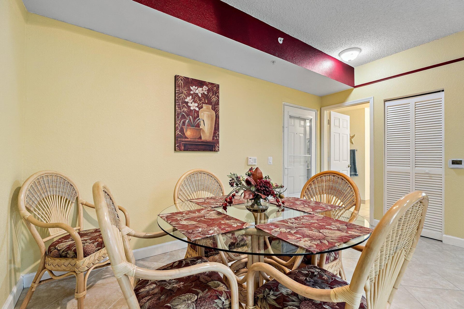 Unit 107 photo 6