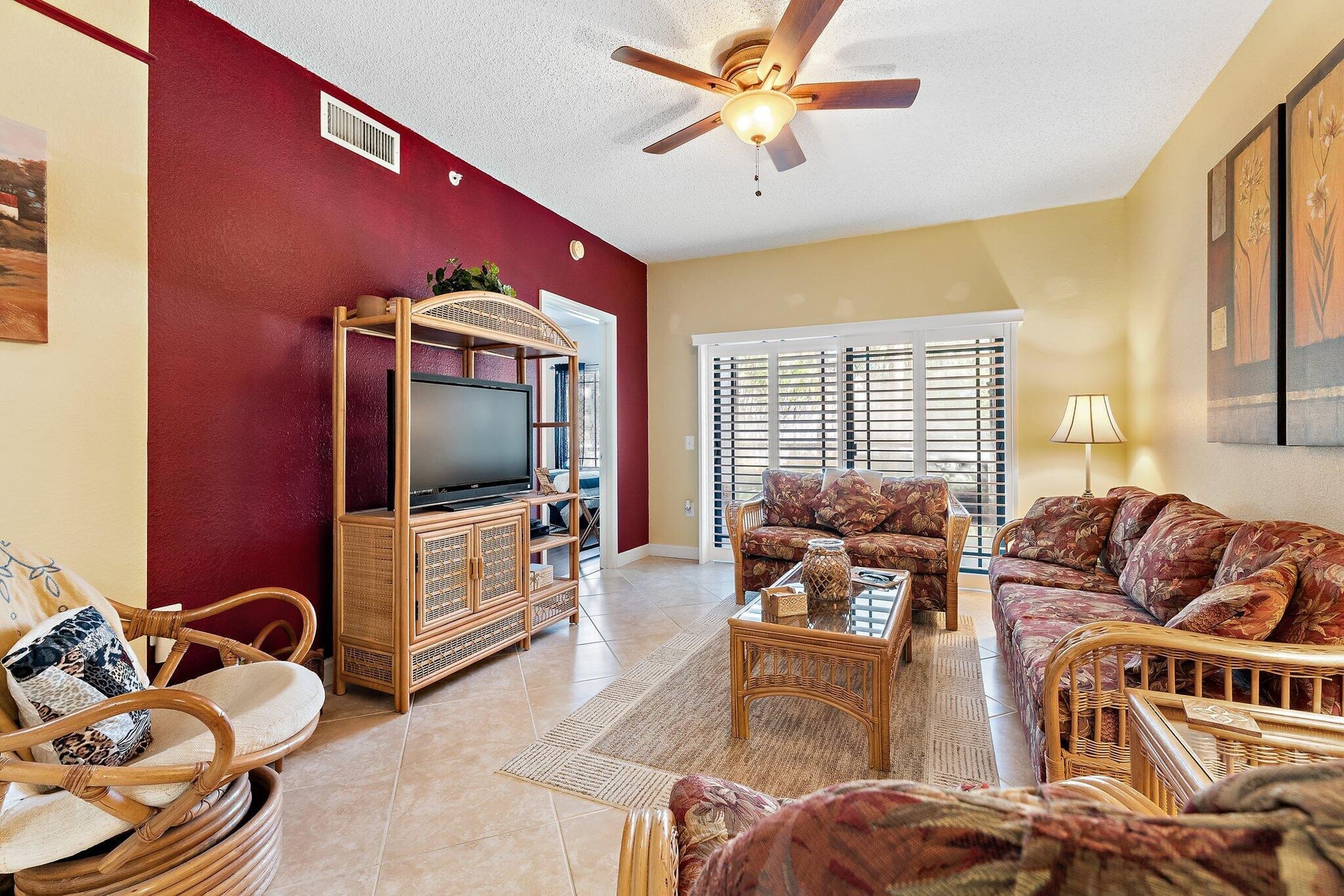 Unit 107 photo 14