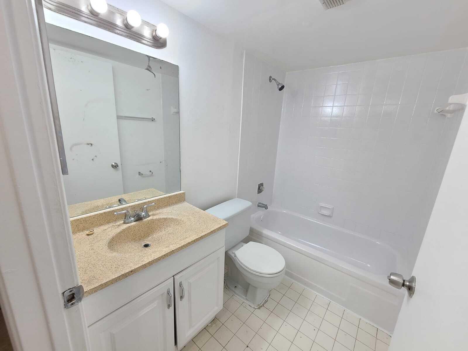 Unit 205 photo 9