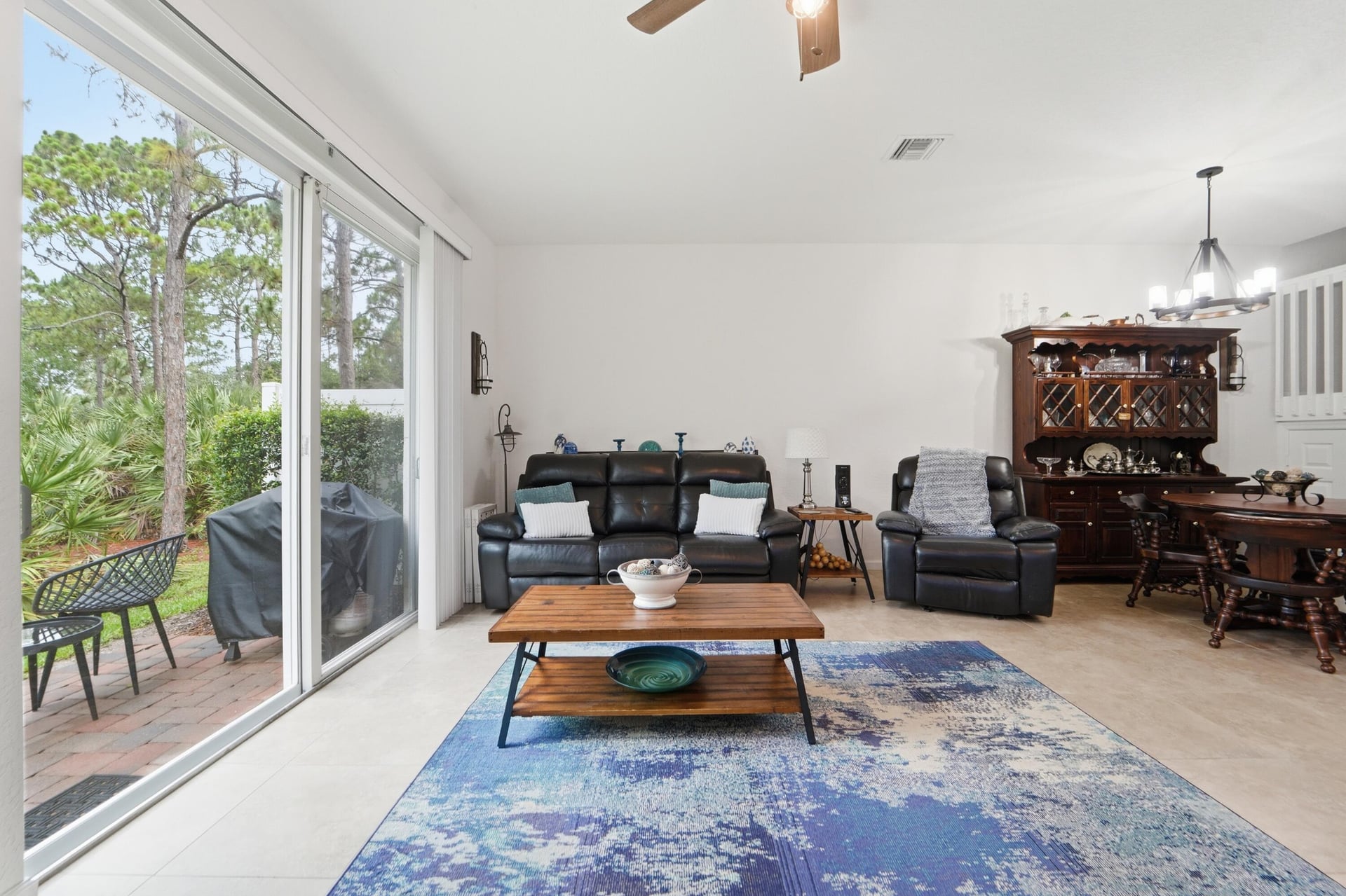 Unit 104 photo 11