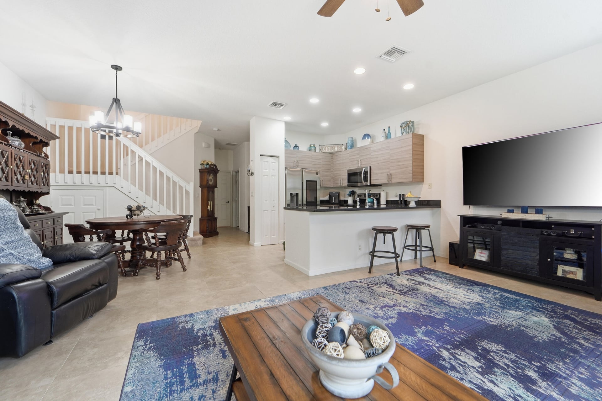 Unit 104 photo 15