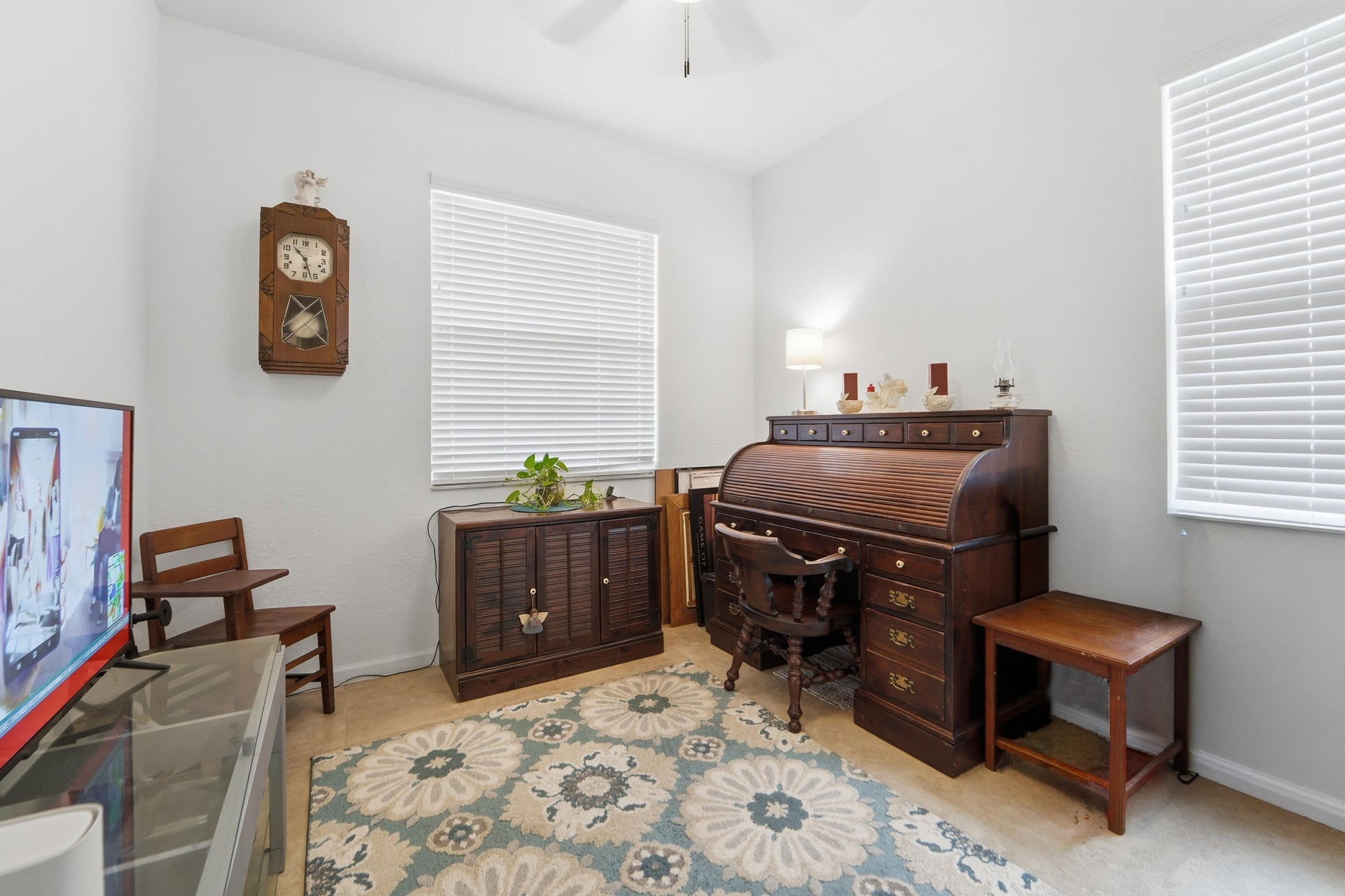 Unit 104 photo 20