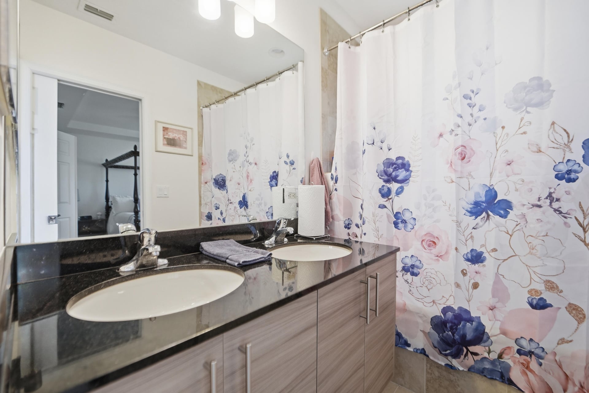 Unit 104 photo 21