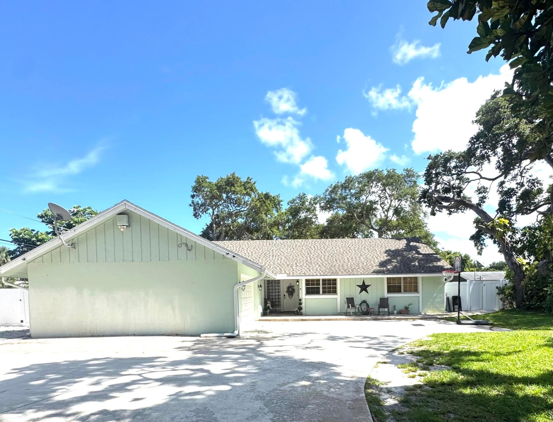 Residence photo 2