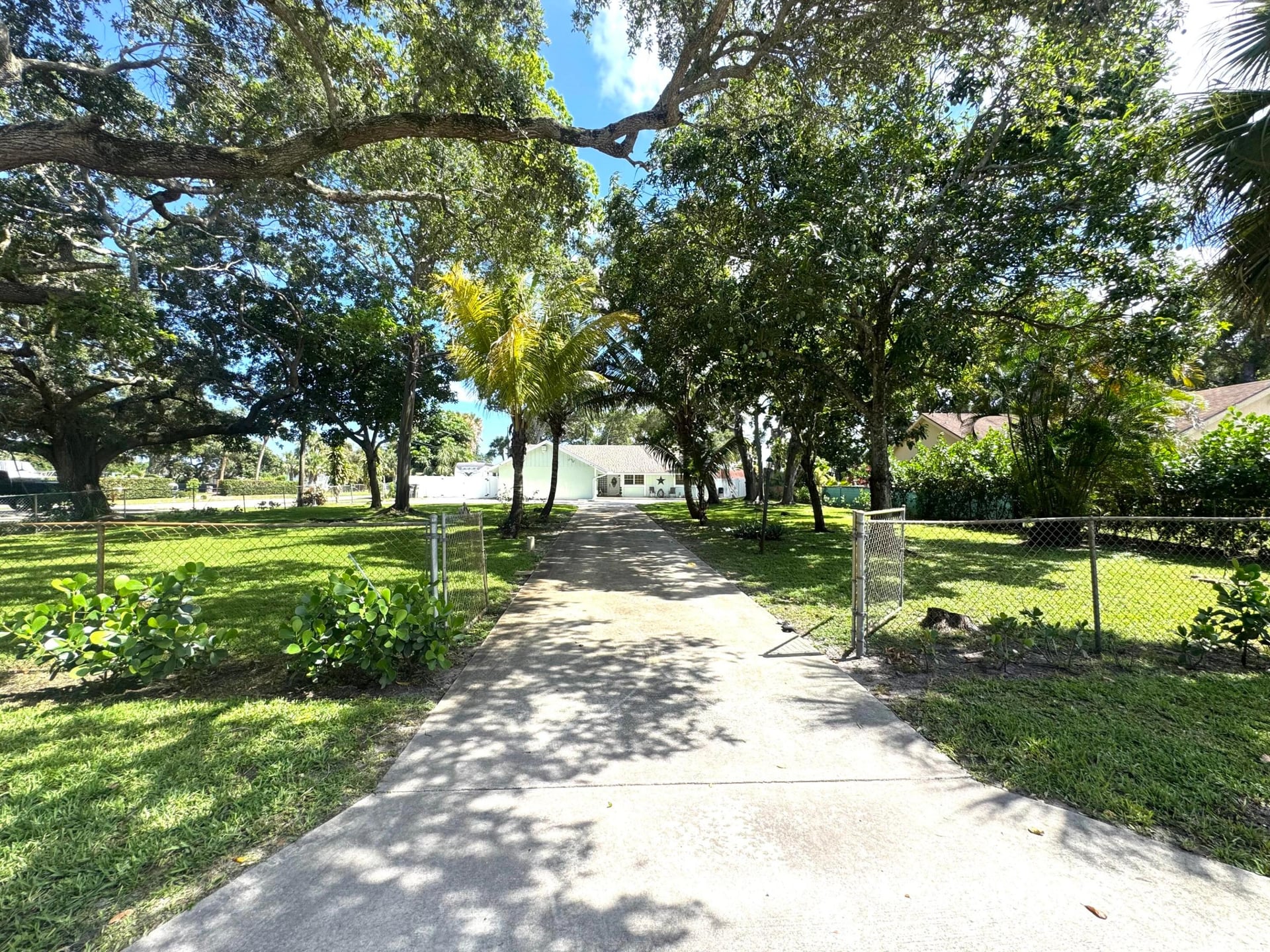 Residence photo 5