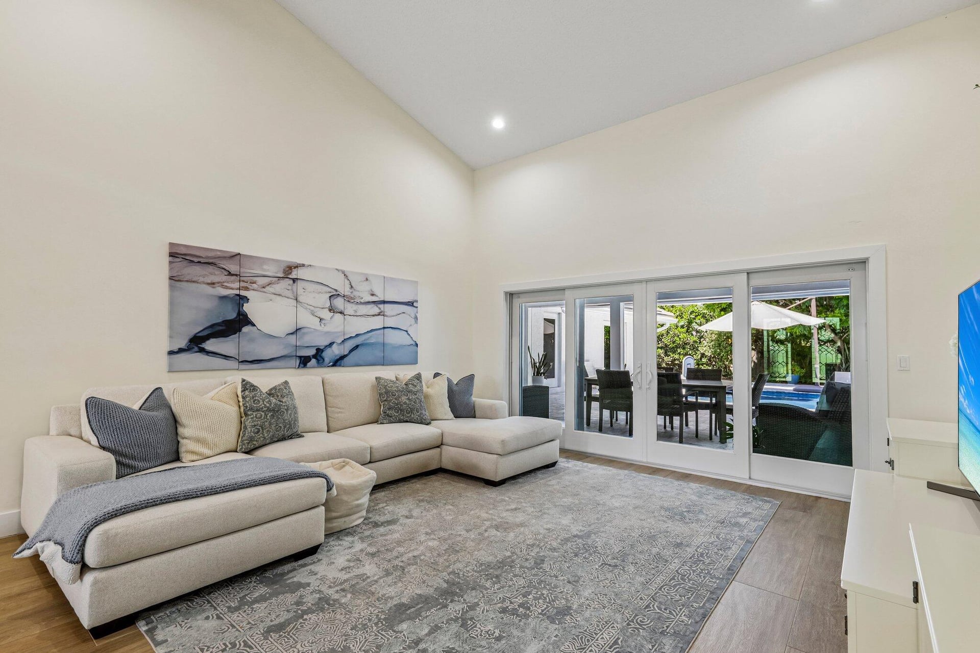 Residence photo 5