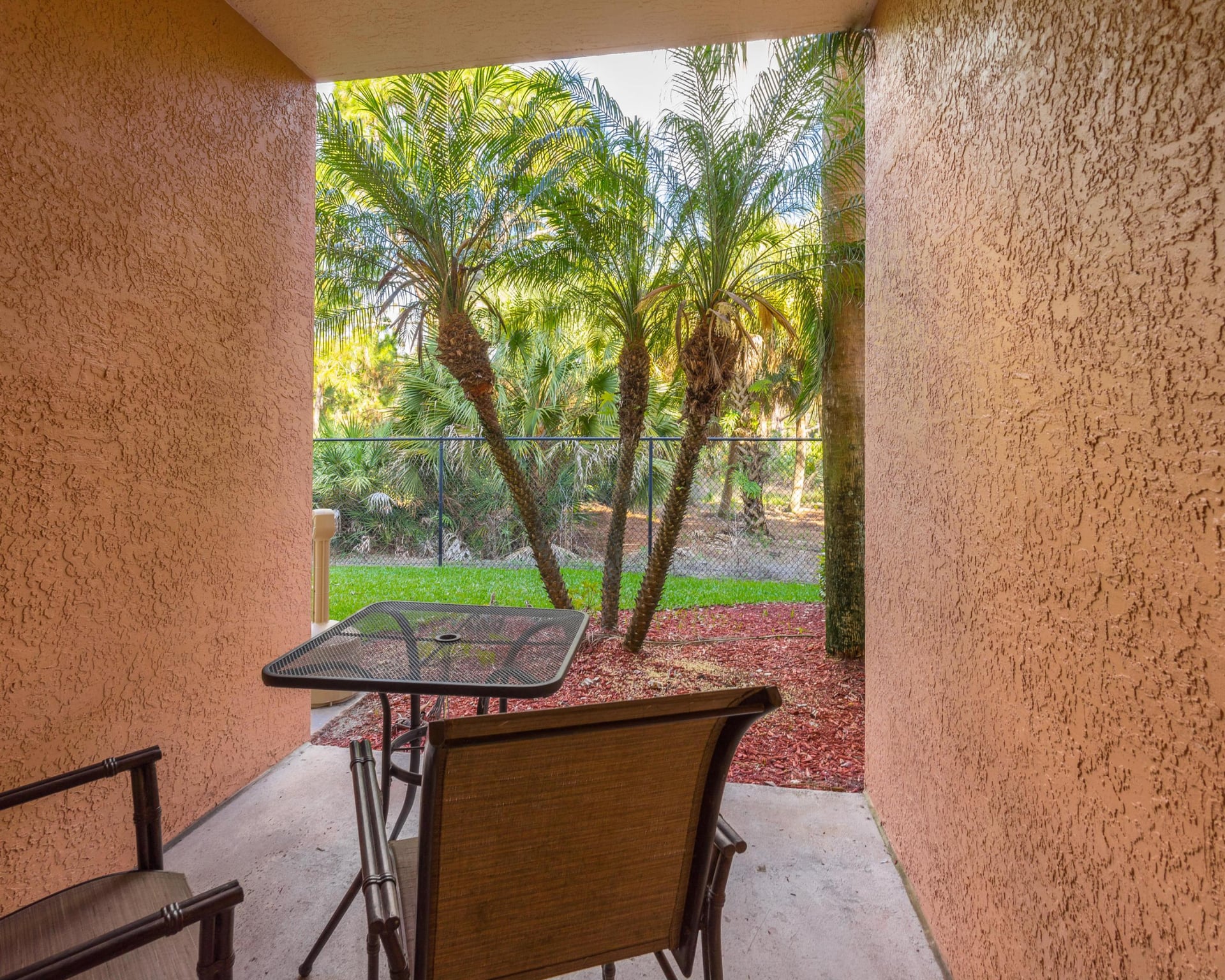  Residence photo 4