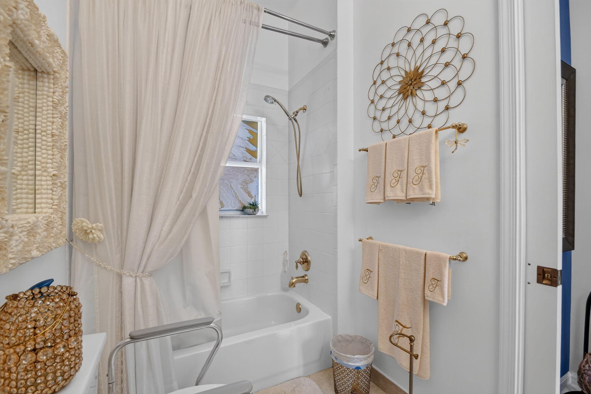 Residence photo 35