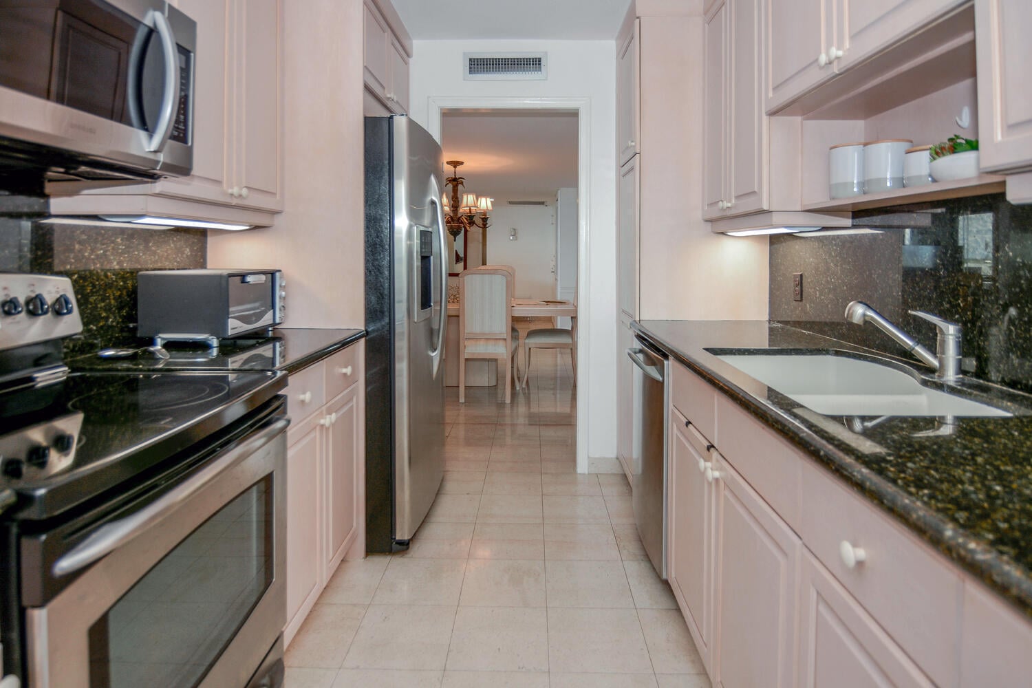 Unit 2-605 photo 12
