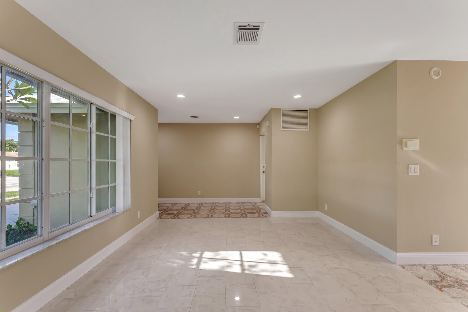  Residence photo 20
