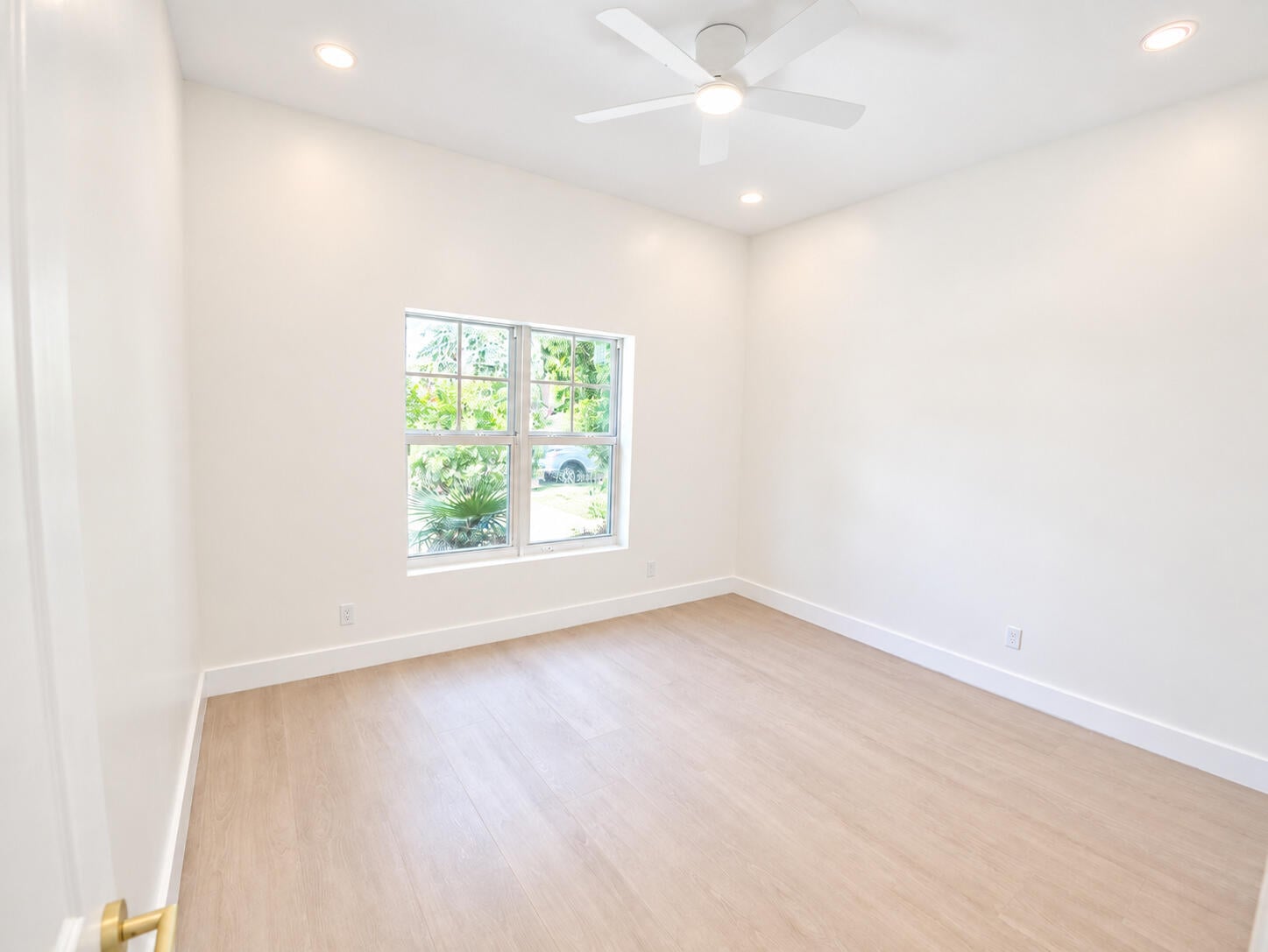  Residence photo 30