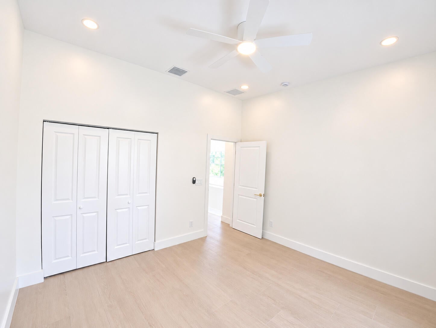  Residence photo 34