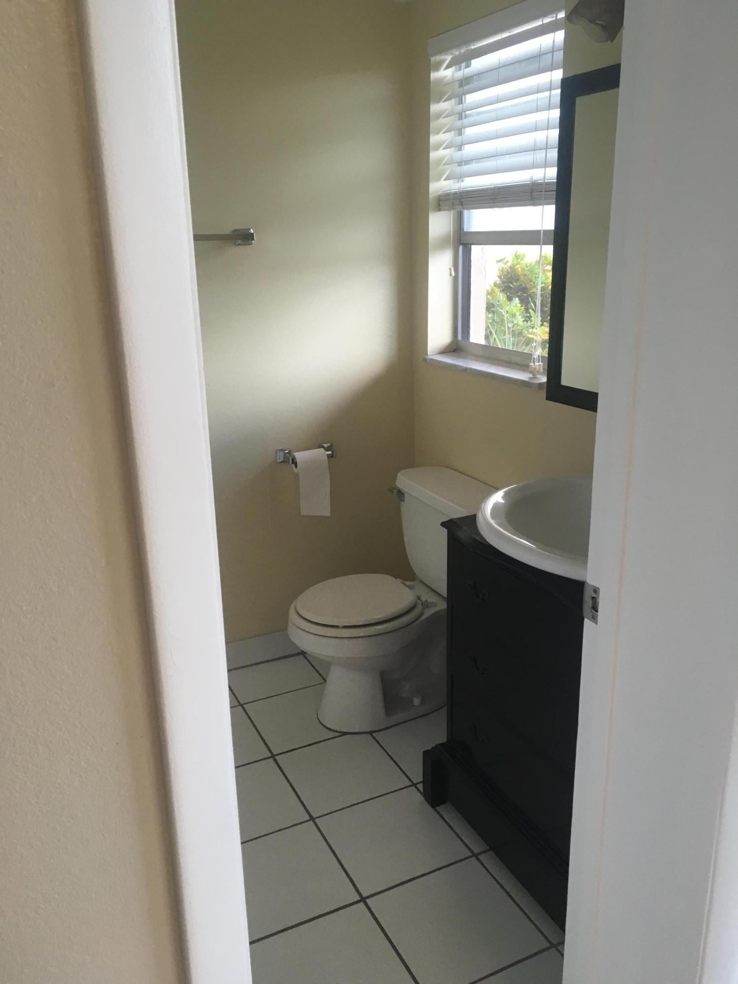 Unit 1080 photo 12