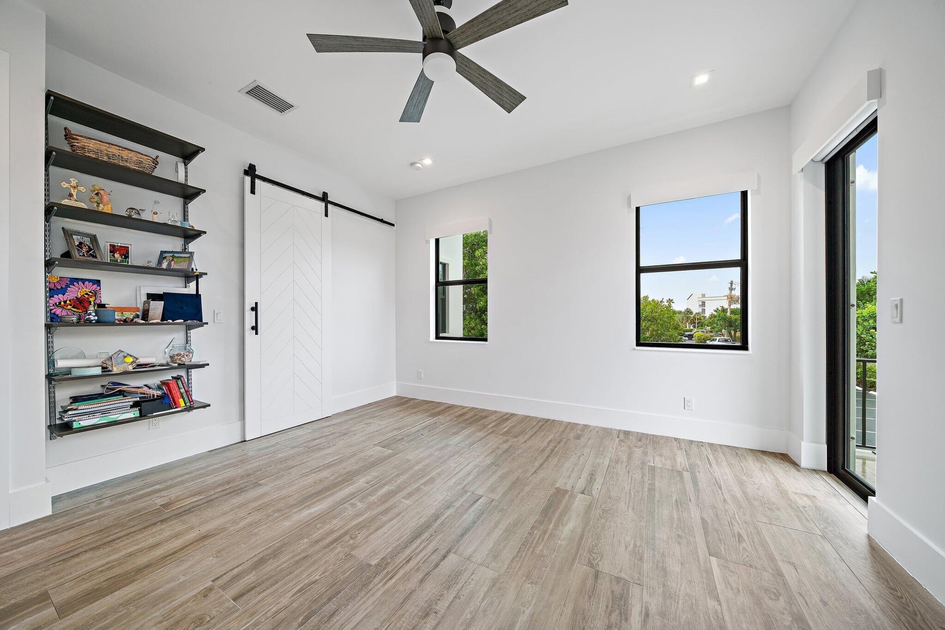 Residence photo 32