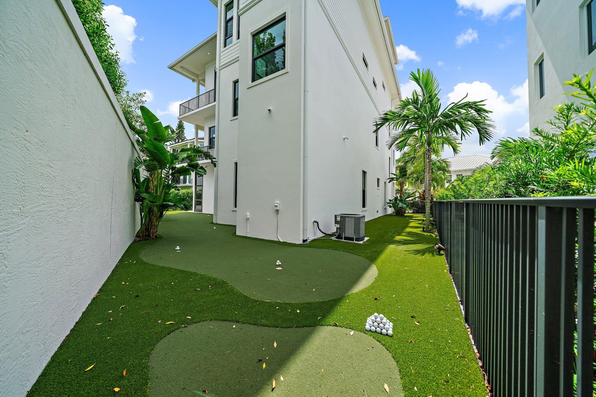 Residence photo 69