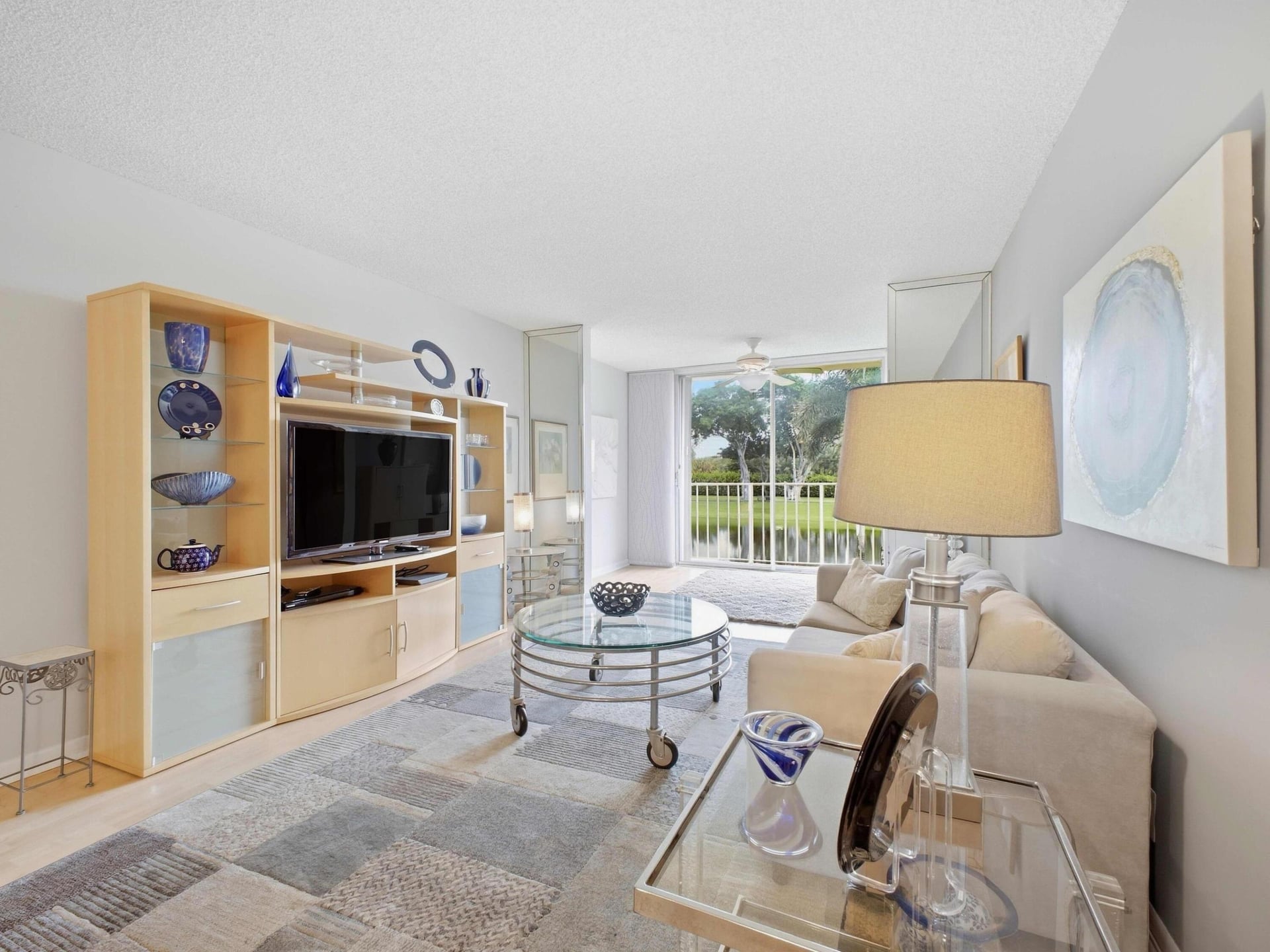 Unit 205 photo 8