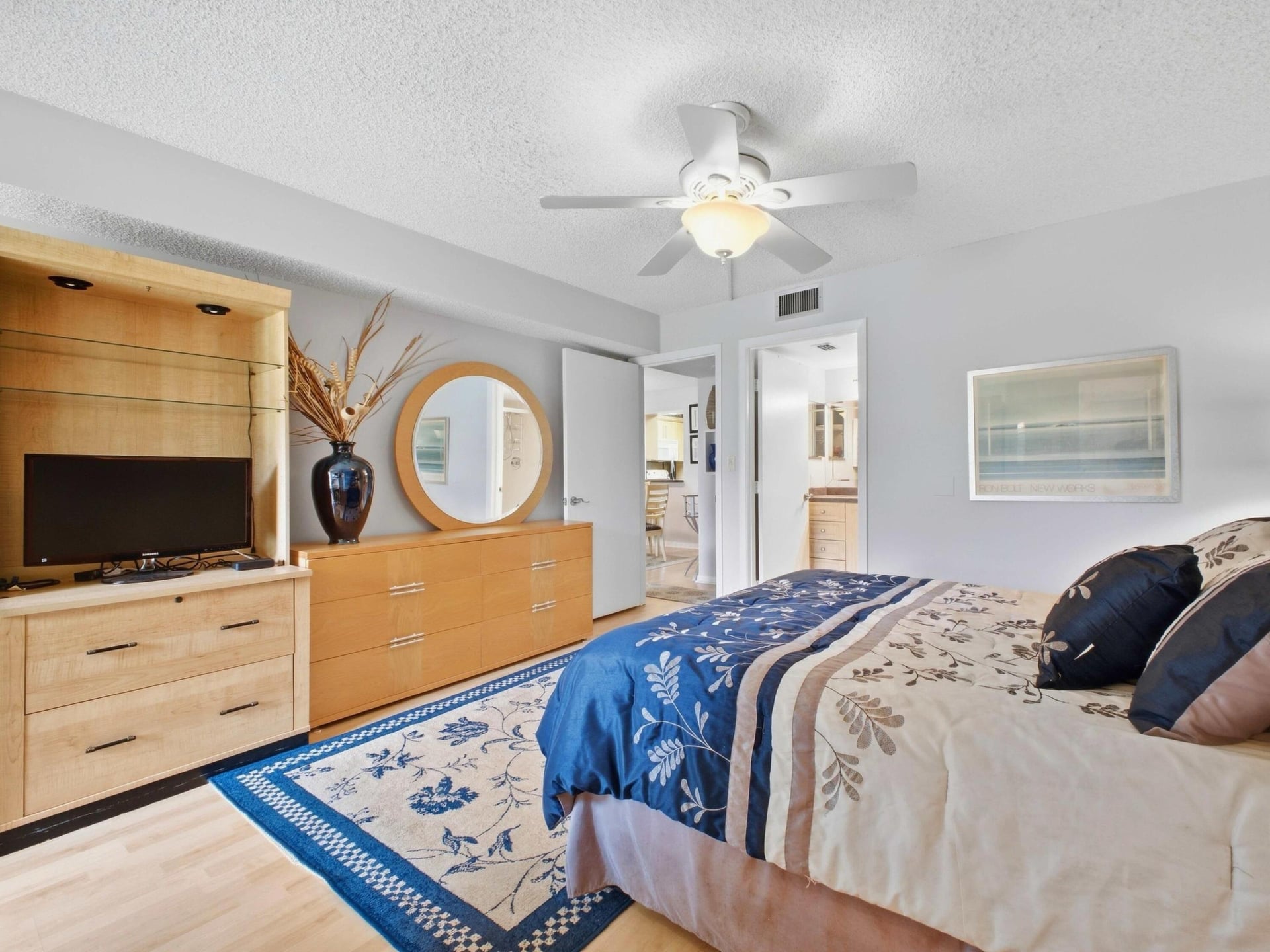 Unit 205 photo 20