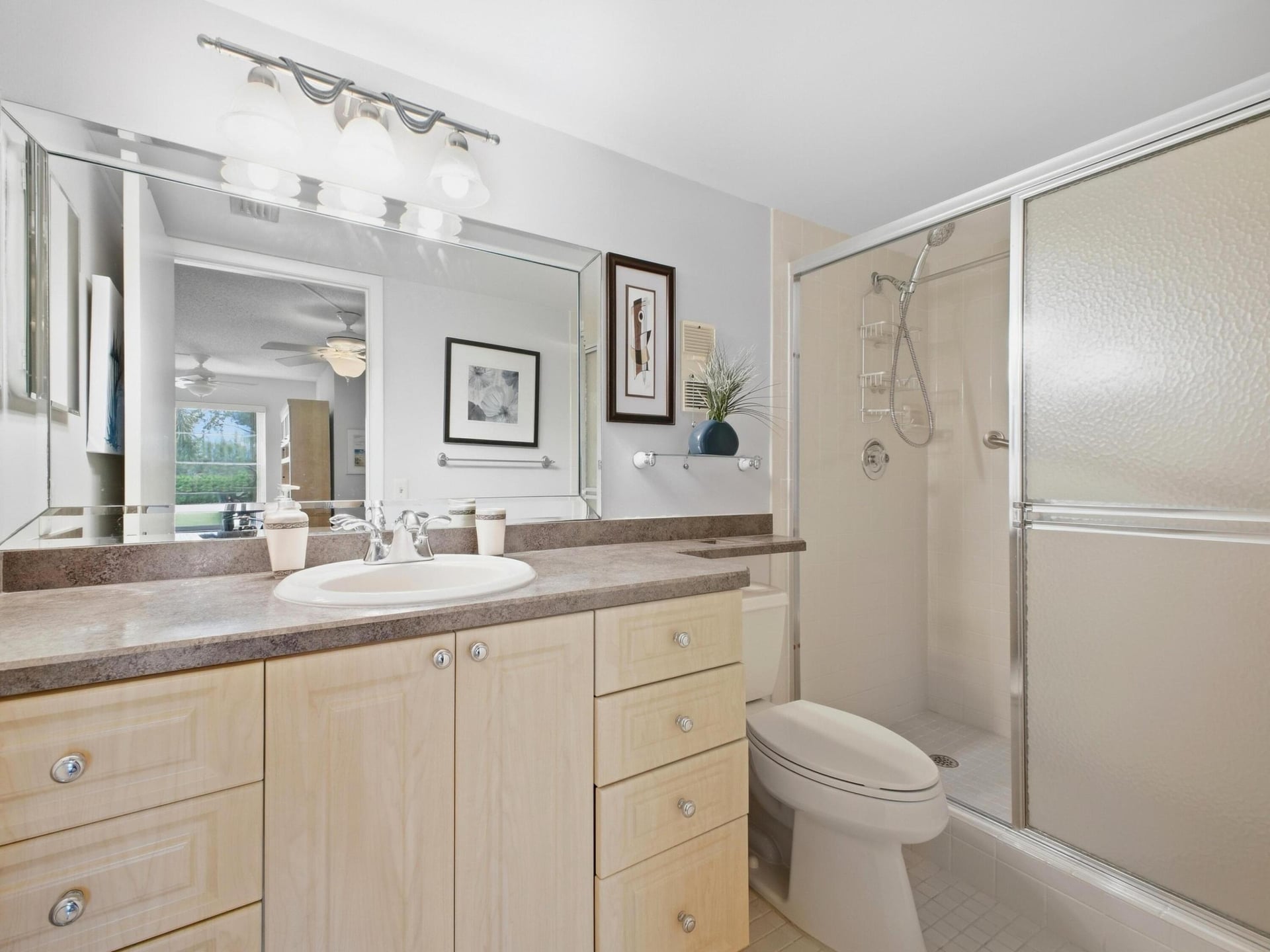 Unit 205 photo 21