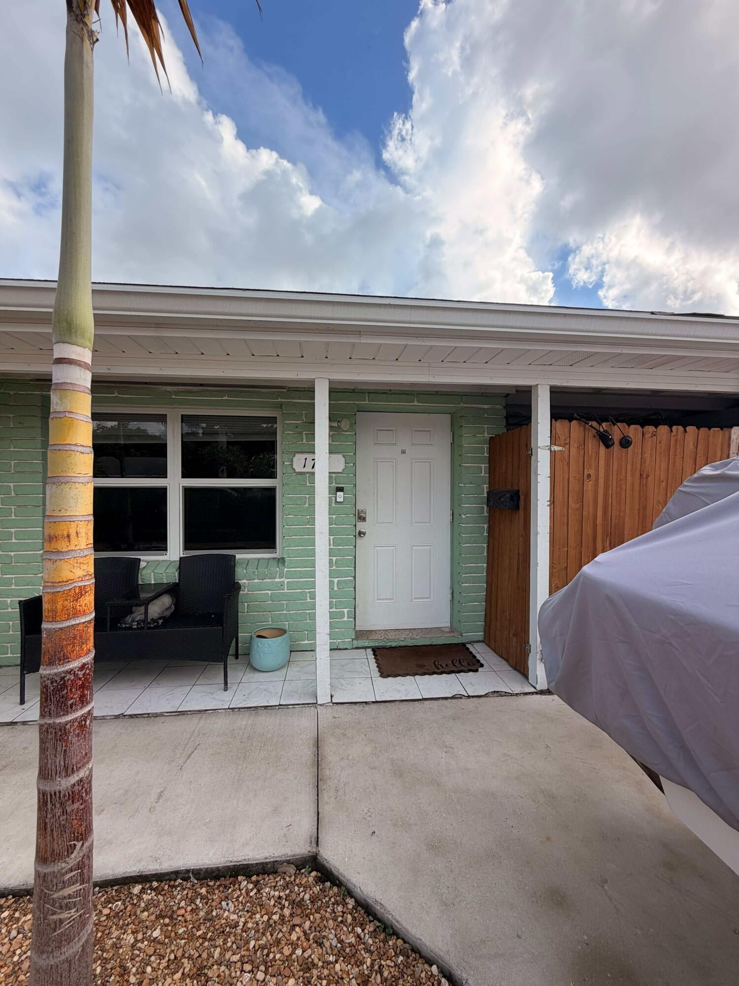 Residence photo 2