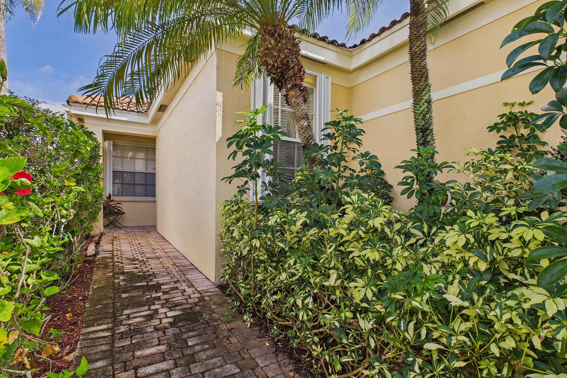 Residence photo 2