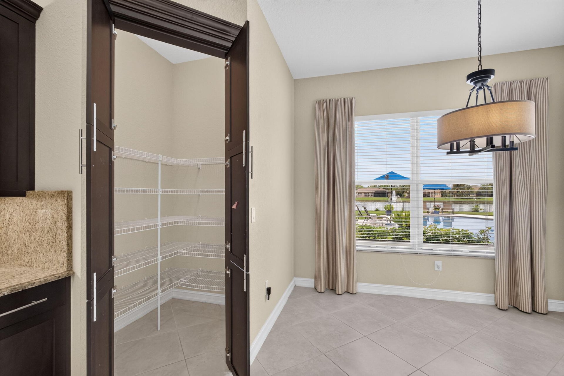 Residence photo 33