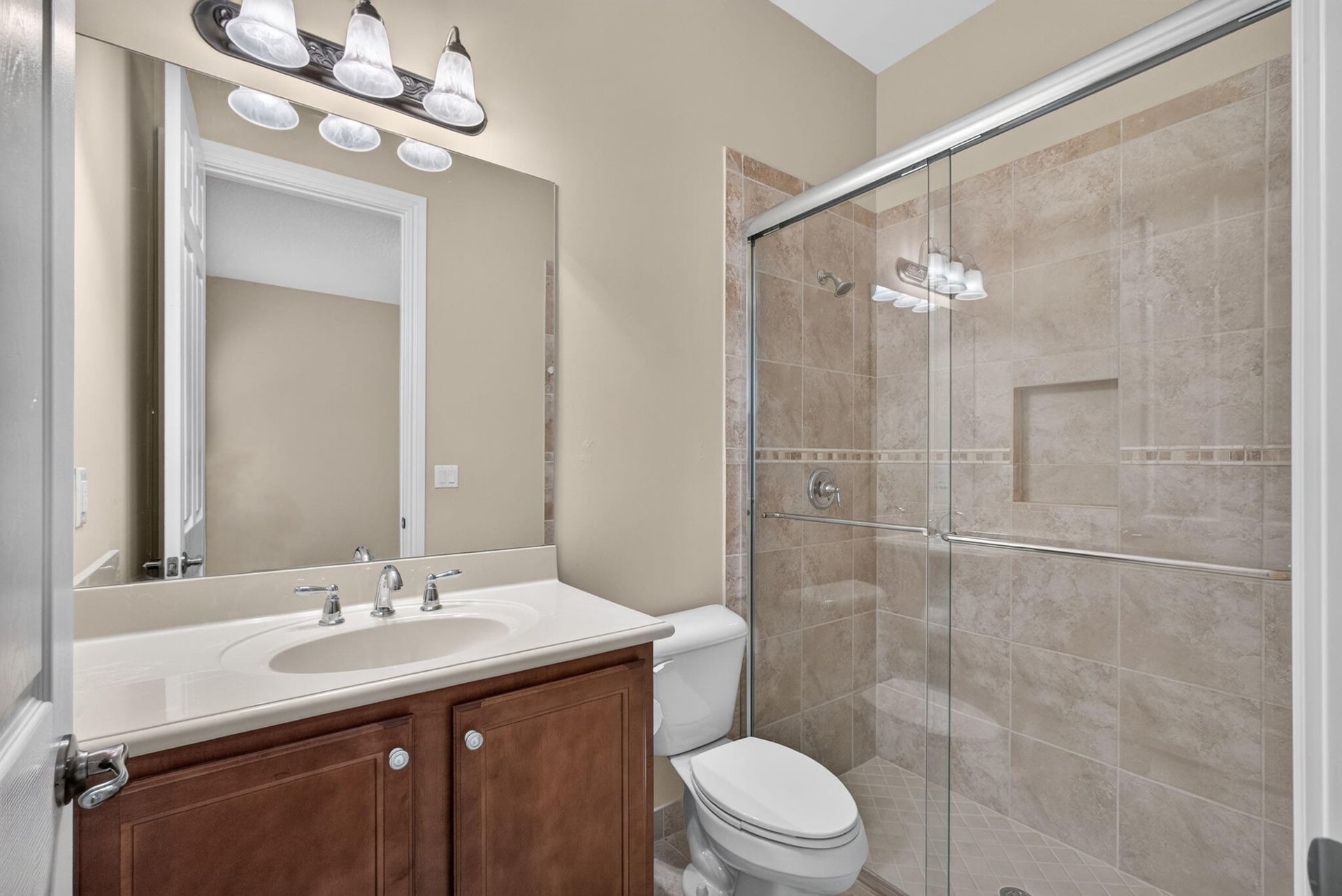 Residence photo 60