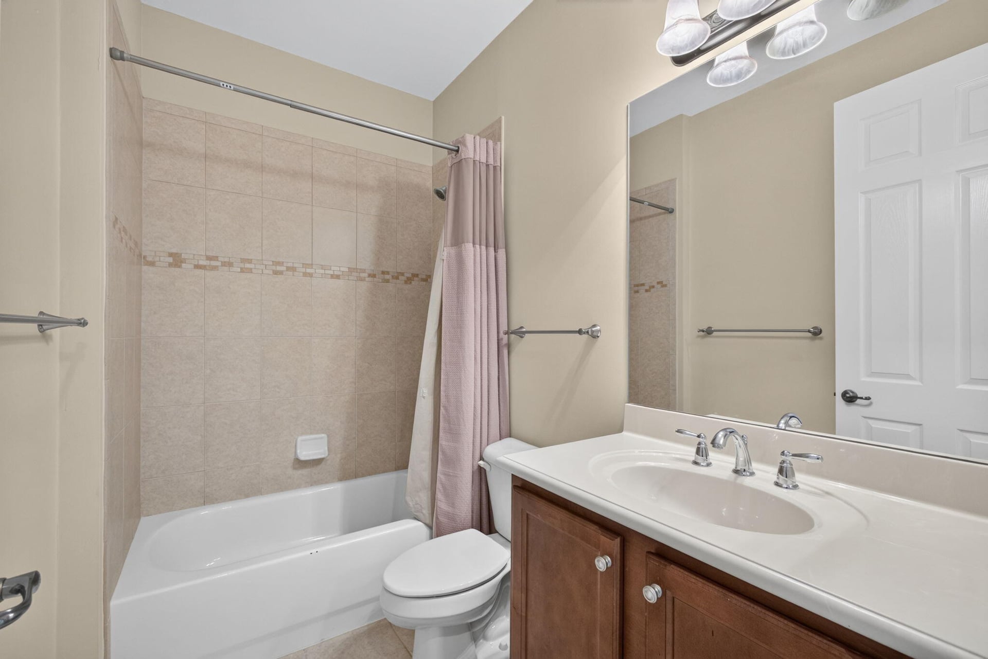 Residence photo 77