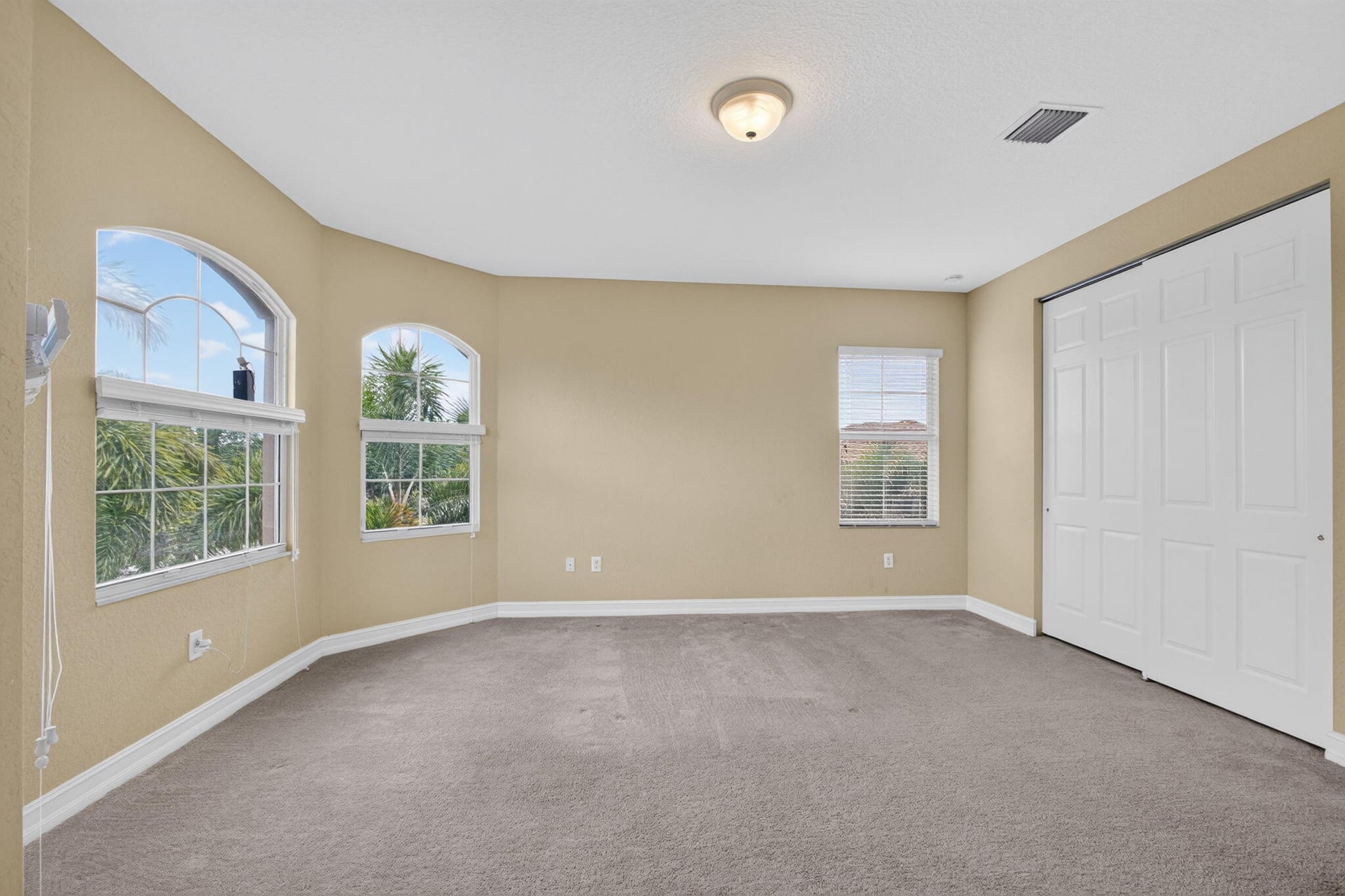 Residence photo 83