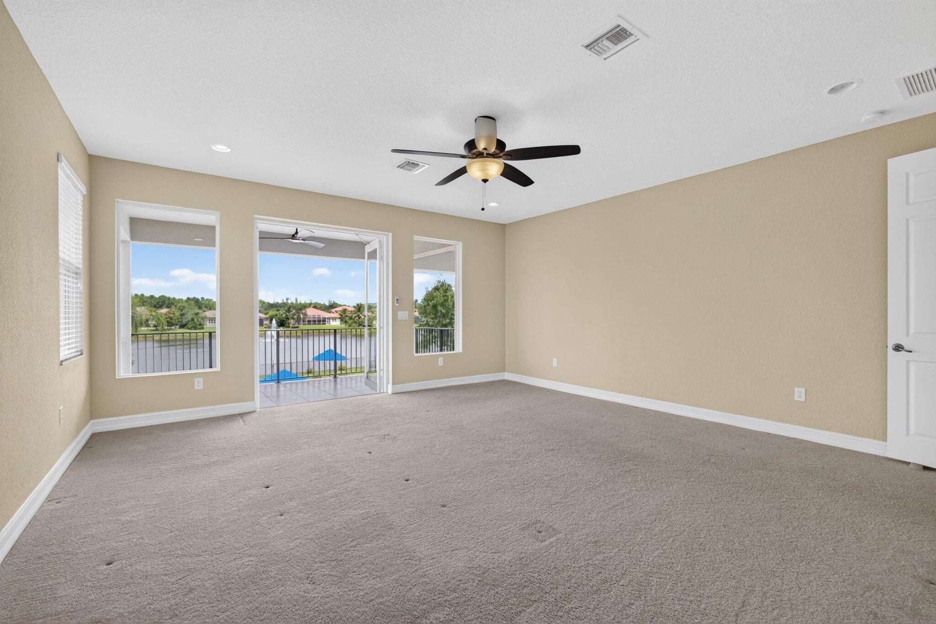 Residence photo 87