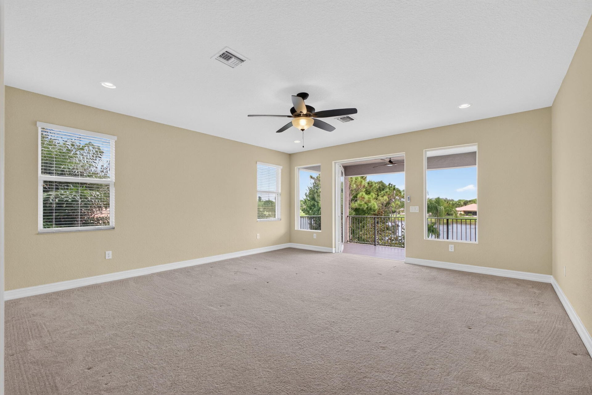 Residence photo 88