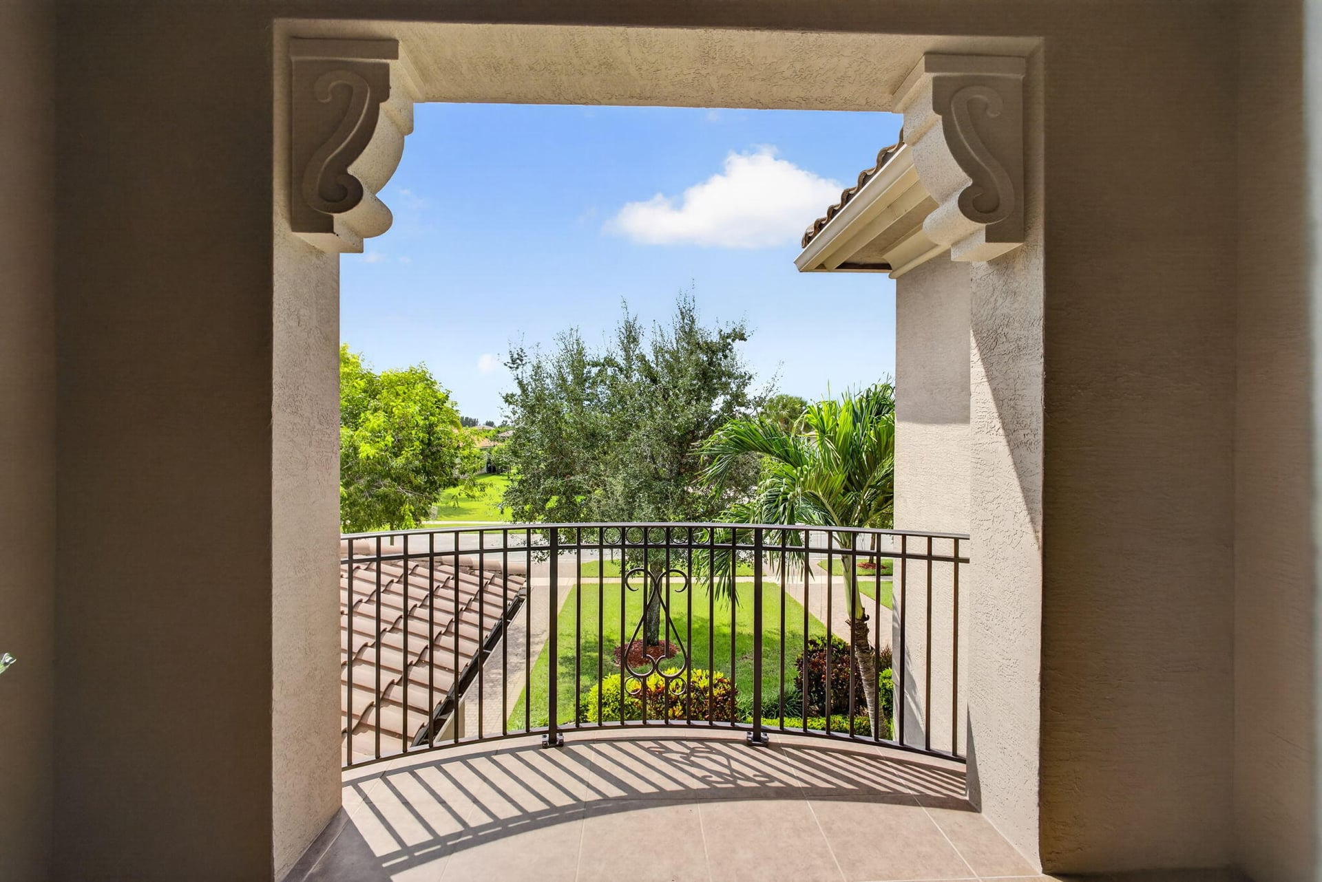 Residence photo 92