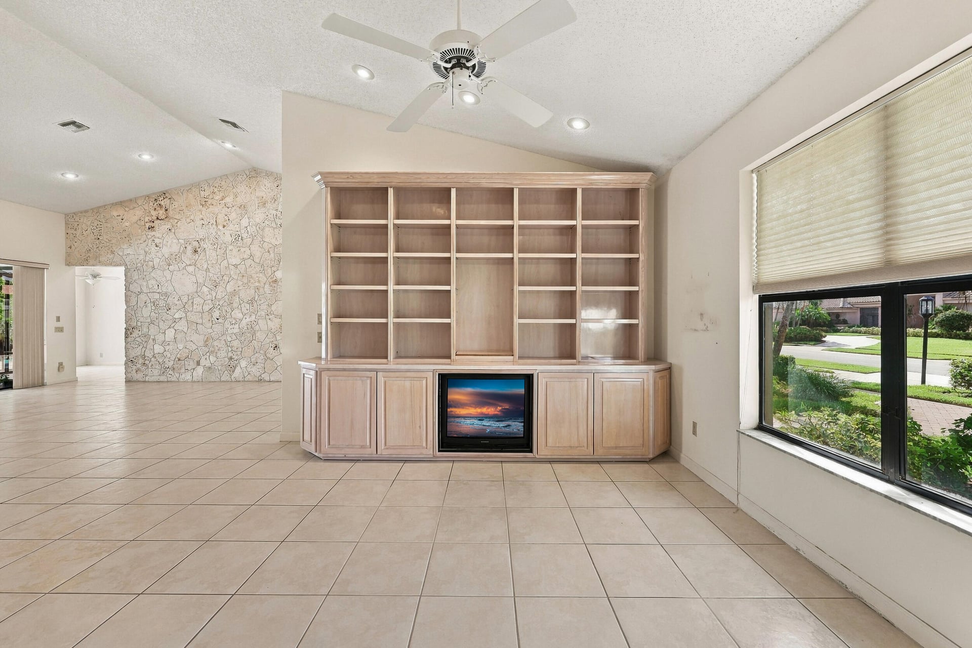 Residence photo 16