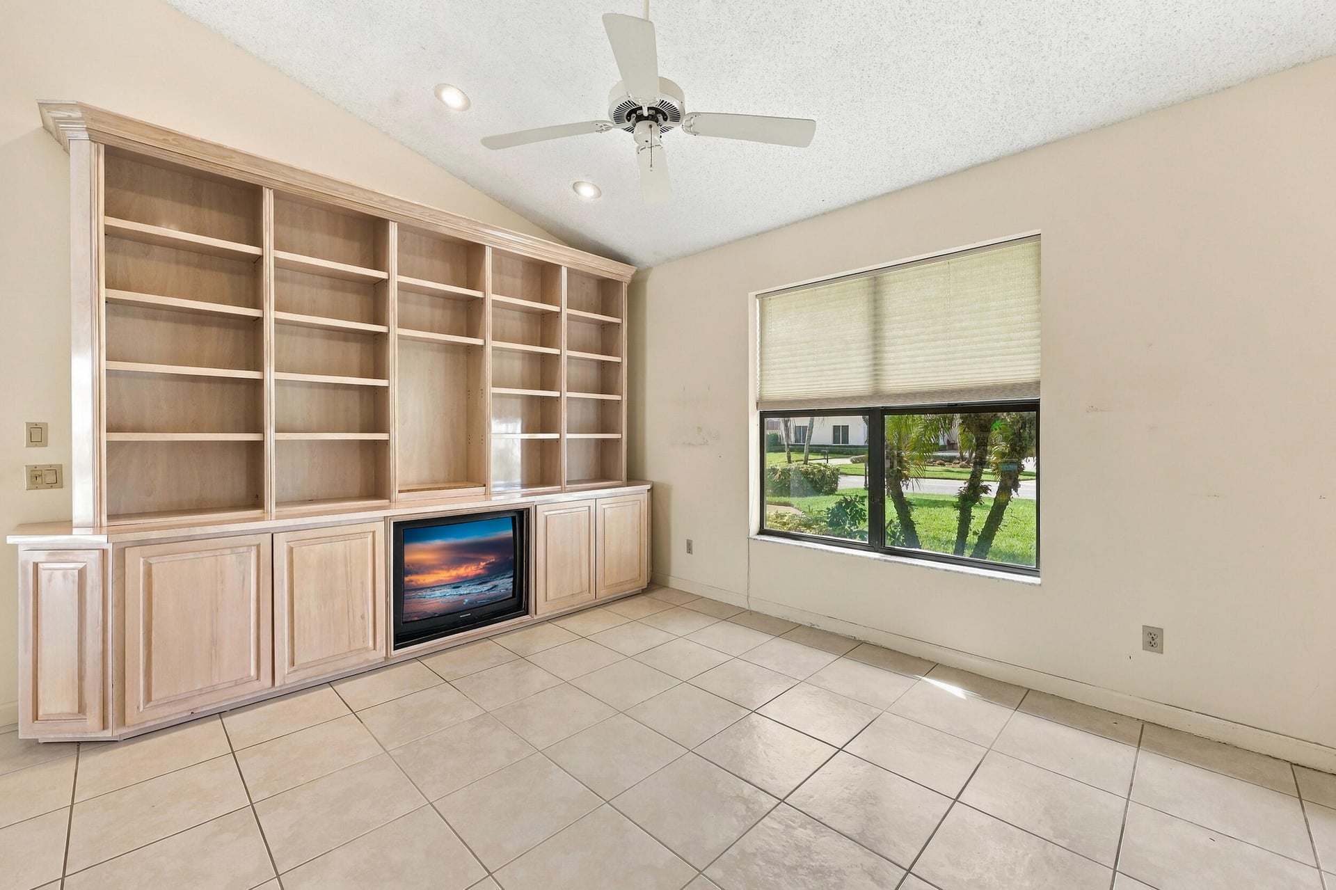 Residence photo 17