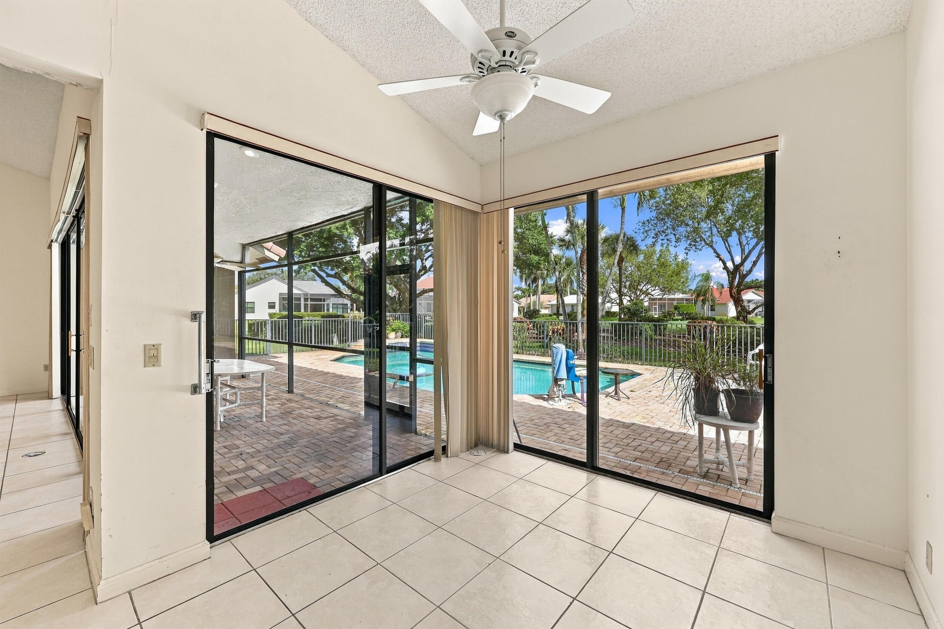 Residence photo 25
