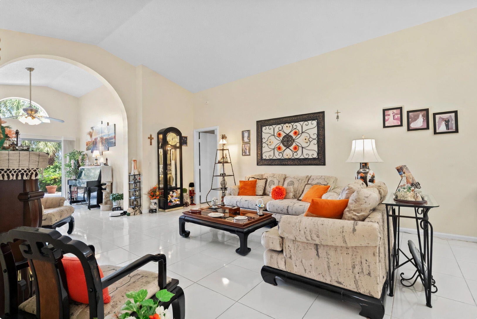 Residence photo 4