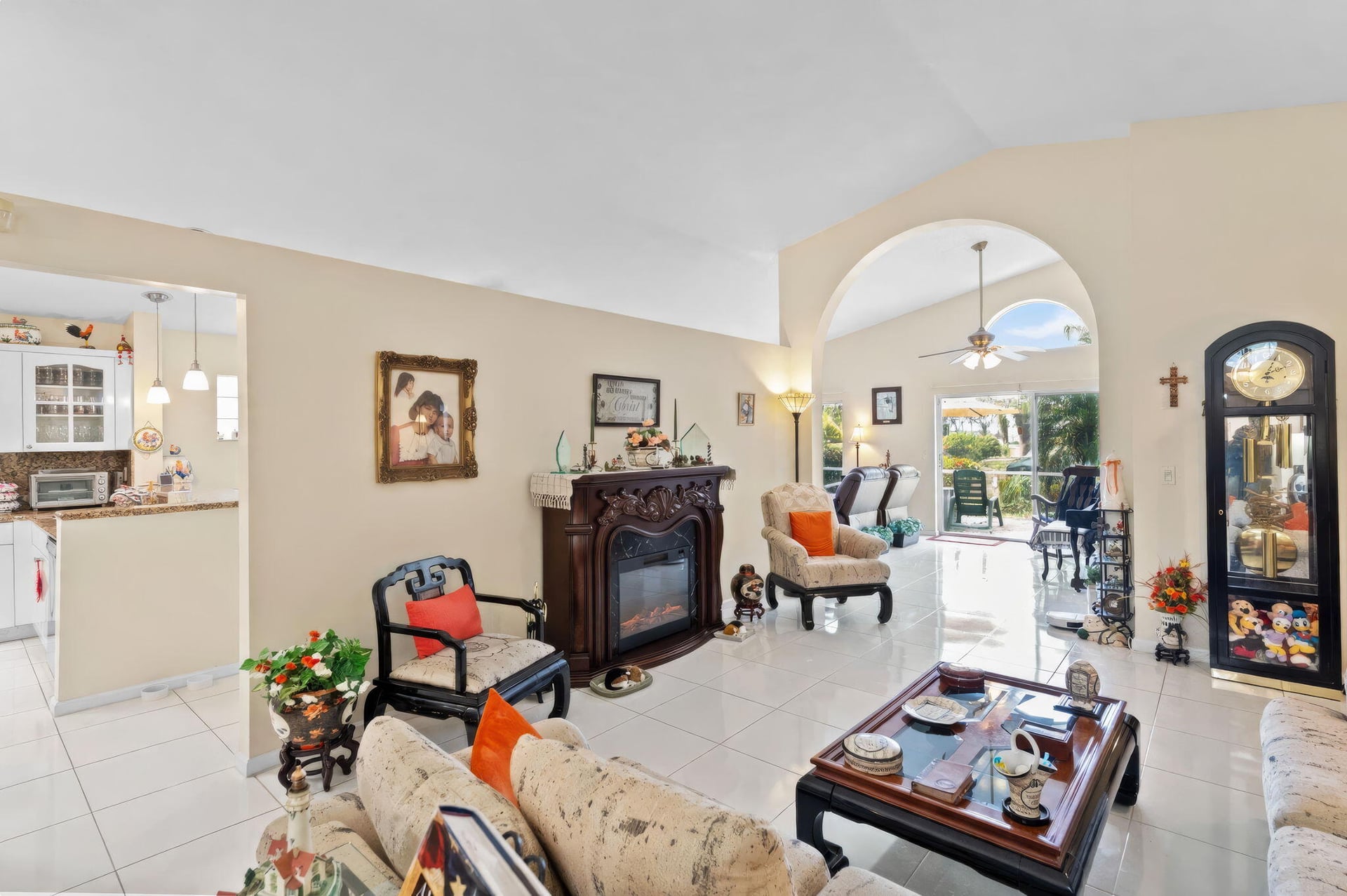 Residence photo 5